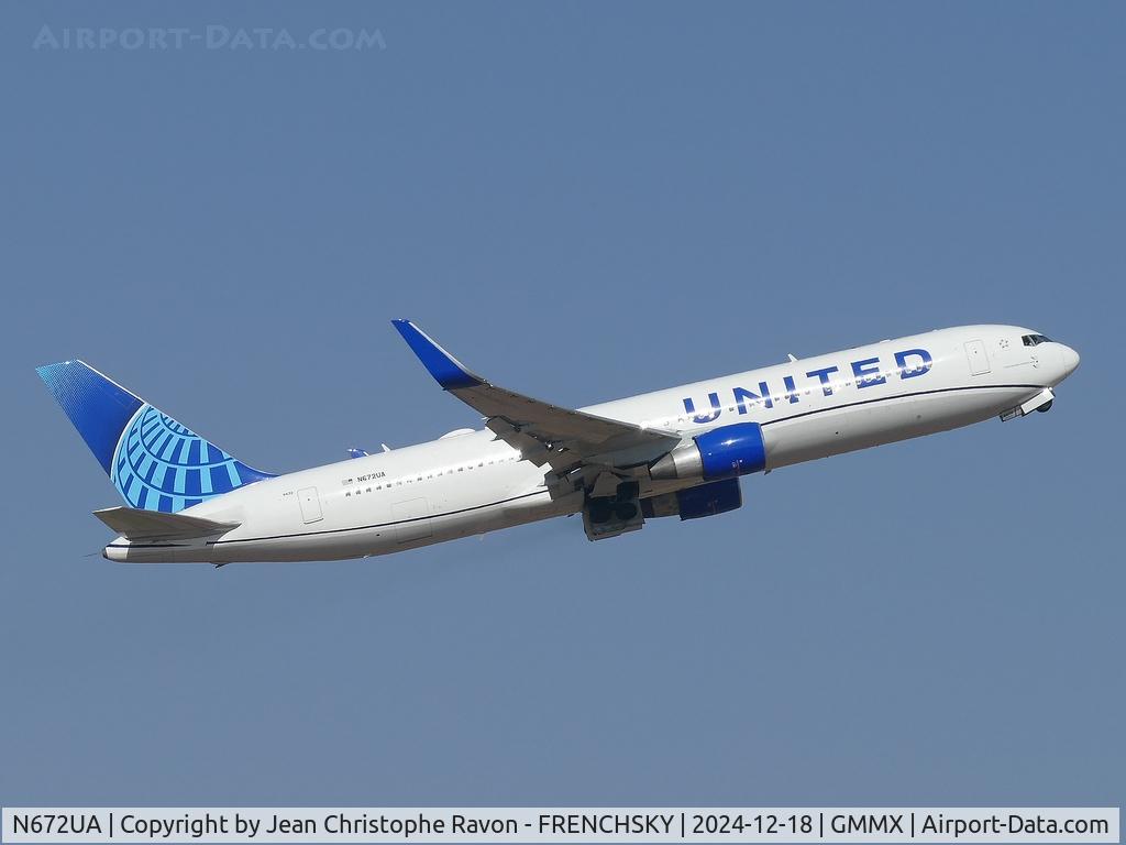 N672UA, 1999 Boeing 767-322 C/N 30027, Marrakesh (RAK)	New York (EWR)	UA627