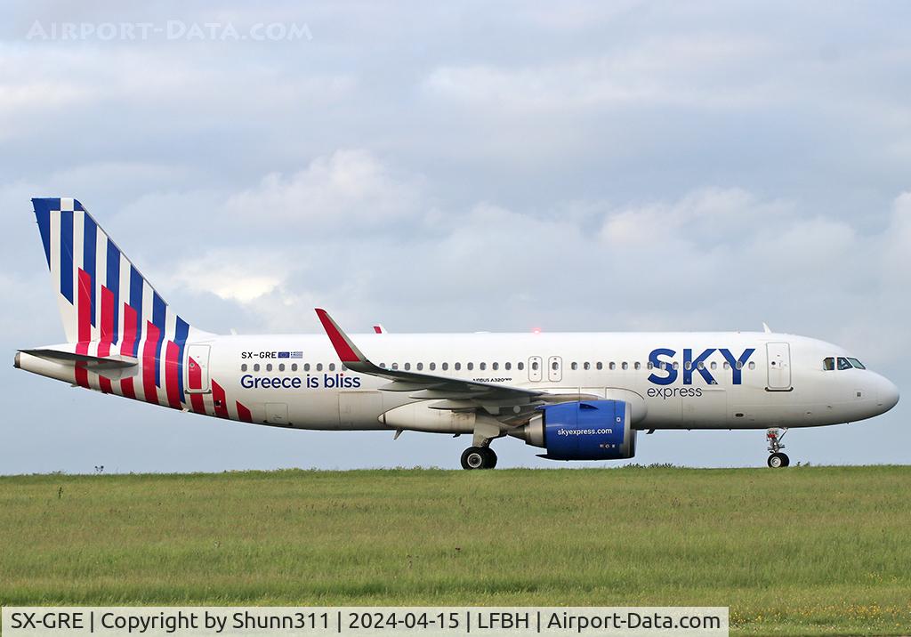SX-GRE, 2020 Airbus A320-251N C/N 9235, Taxiing to the Terminal...