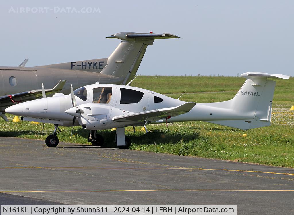 N161KL, 2019 Diamond DA-62 C/N 62.098, Parked at the Airclub...