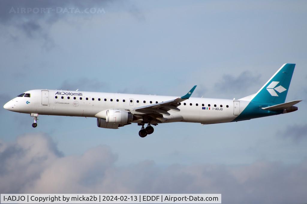 I-ADJO, 2009 Embraer 195LR (ERJ-190-200LR) C/N 19000280, Landing