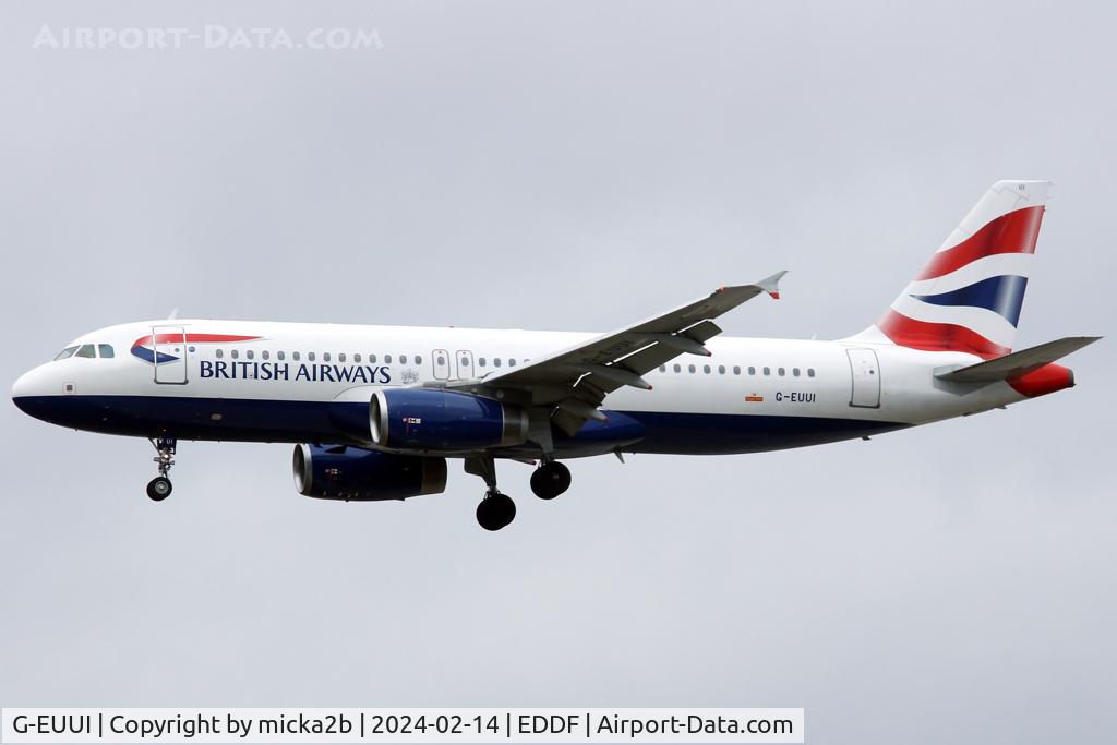 G-EUUI, 2002 Airbus A320-232 C/N 1871, Landing