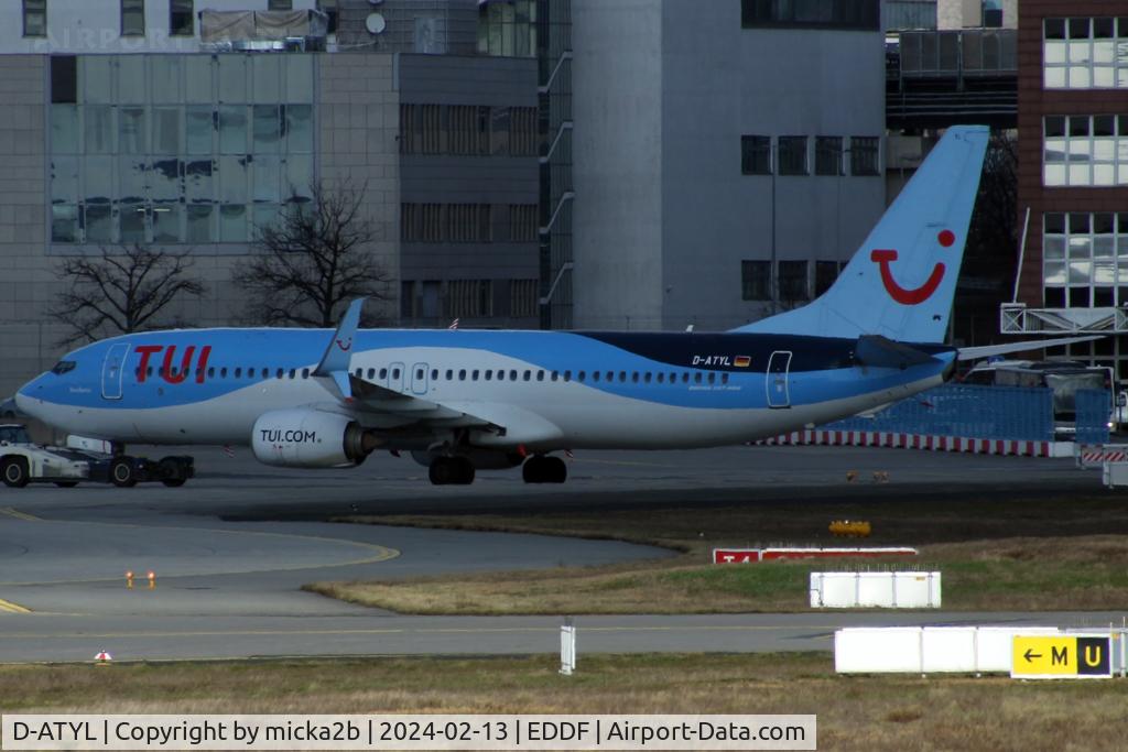 D-ATYL, 2013 Boeing 737-8K5 C/N 37250, Taxiing