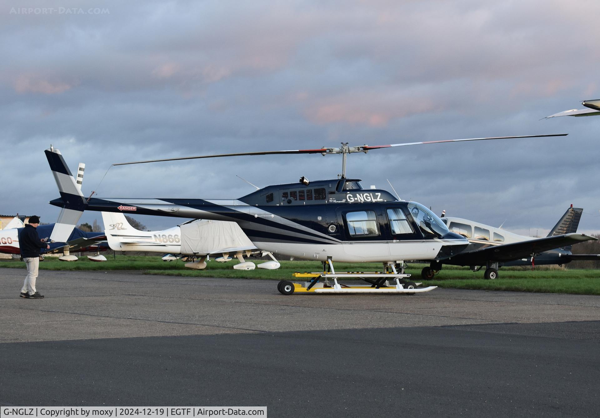 G-NGLZ, 1997 Bell 206B JetRanger III C/N 4466, Bell 206B Jet Ranger III at Fairoaks. Ex N206EE 
