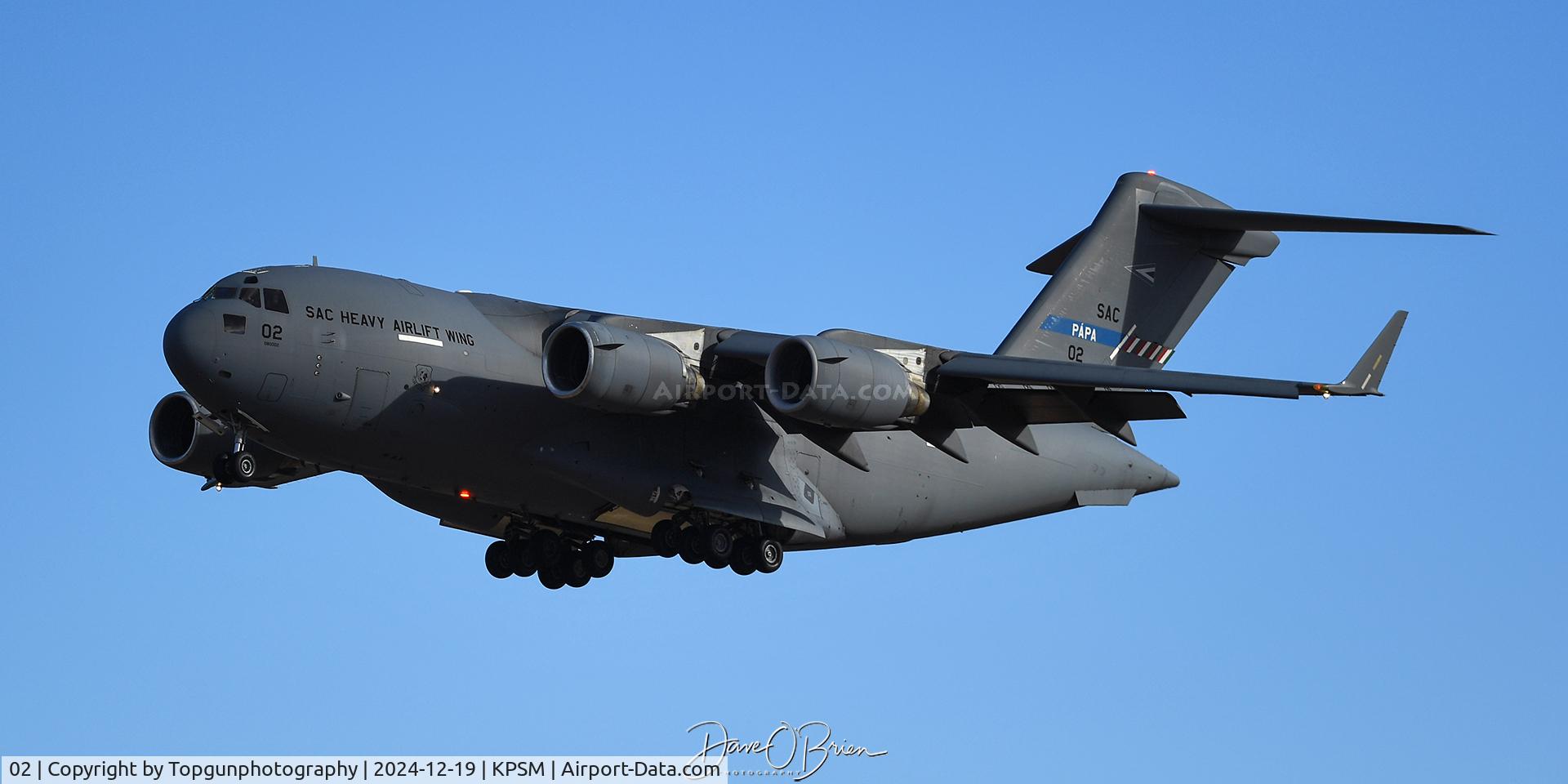 02, 2009 Boeing C-17A Globemaster III C/N F-210, BRK44 landing RW34
