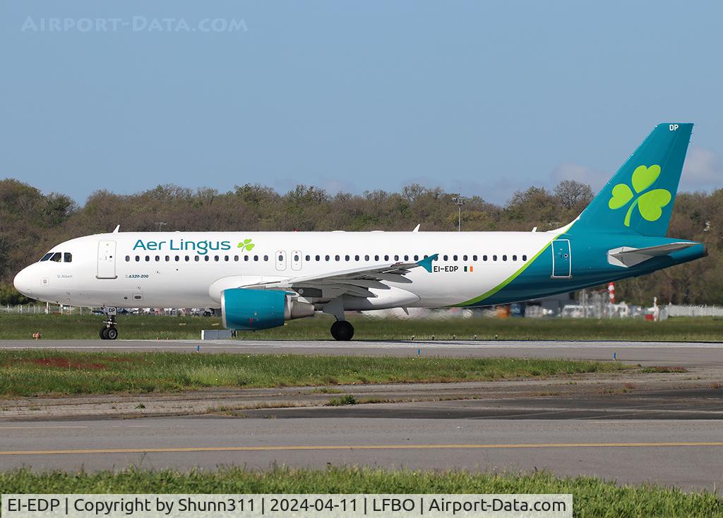 EI-EDP, 2009 Airbus A320-216 C/N 3781, Lining up rwy 14L for departure... New c/s