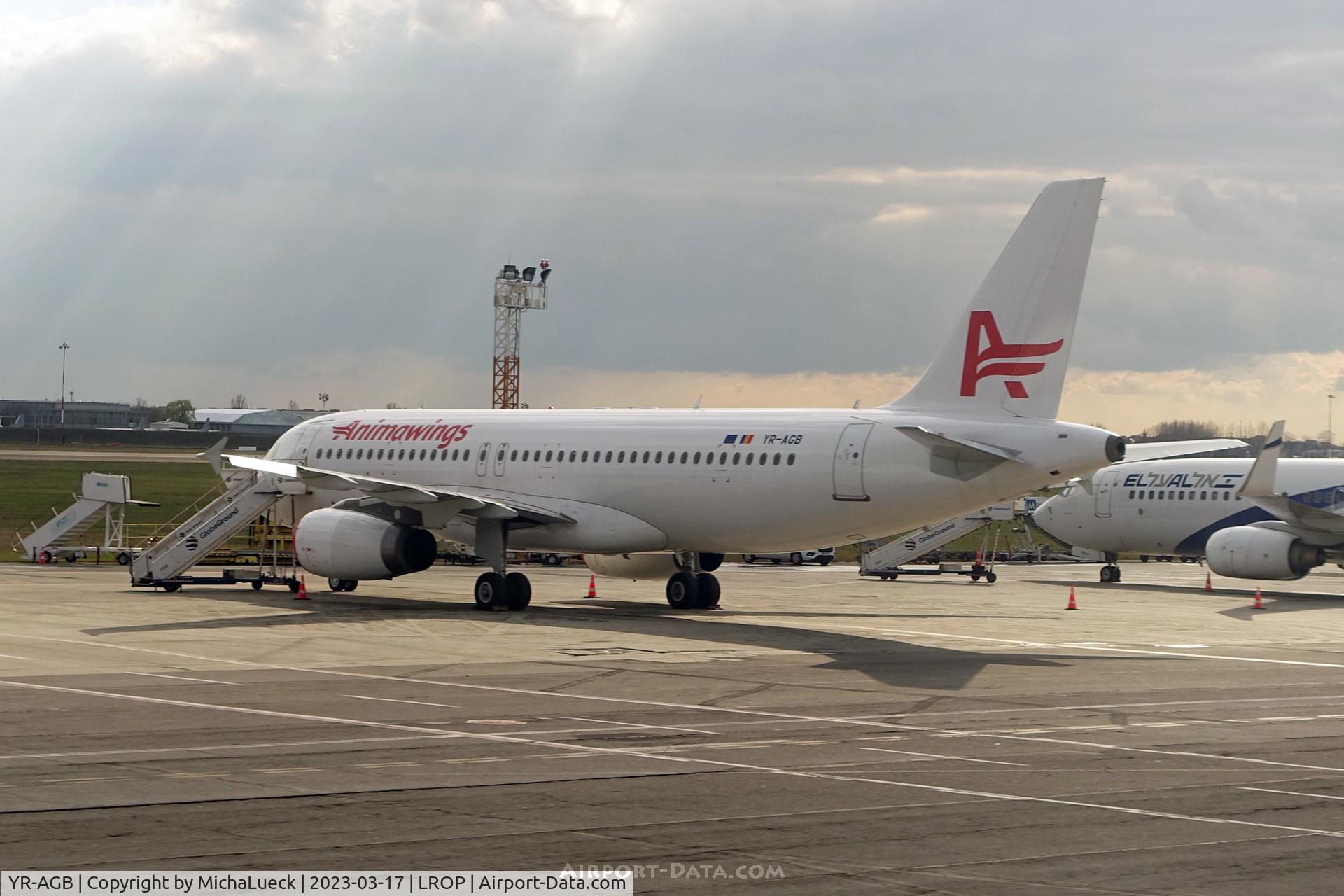 YR-AGB, 2007 Airbus A320-232 C/N 3316, At Henri Coanda Airport