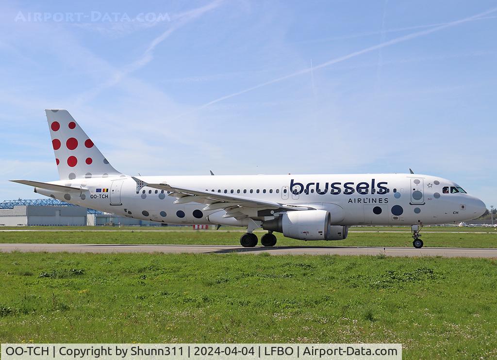 OO-TCH, 2003 Airbus A320-214 C/N 1929, Taxiing holding point rwy 14L for departure... New c/s