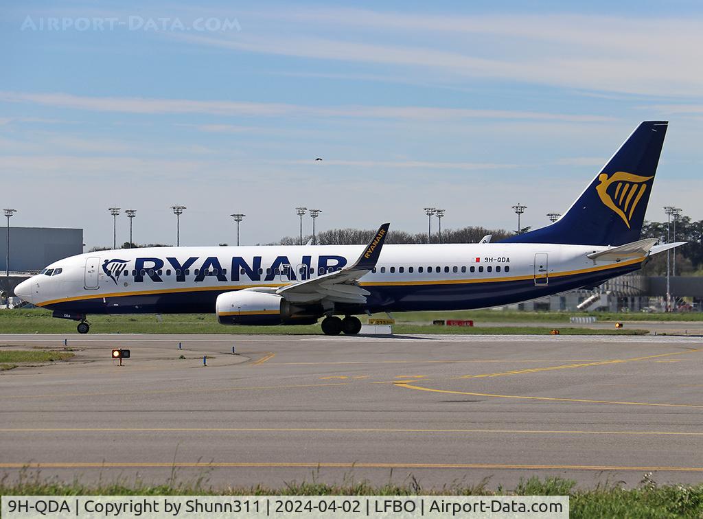 9H-QDA, 2016 Boeing 737-8AS C/N 44750, Ready for take off from rwy 14L