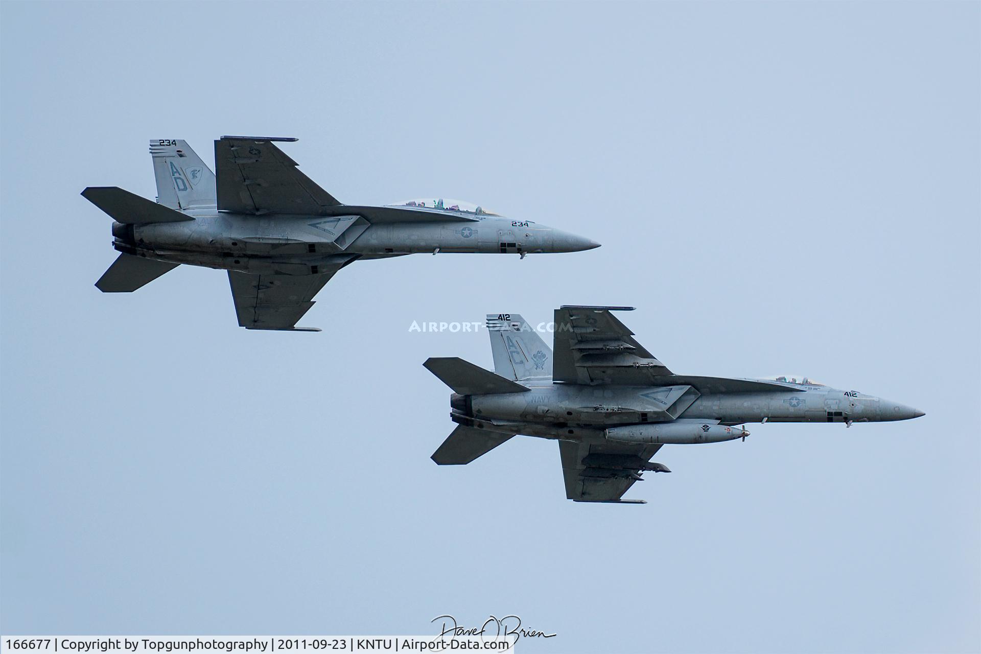 166677, Boeing F/A-18F Super Hornet C/N F155, EMPIRE21 & 22 in the overhead