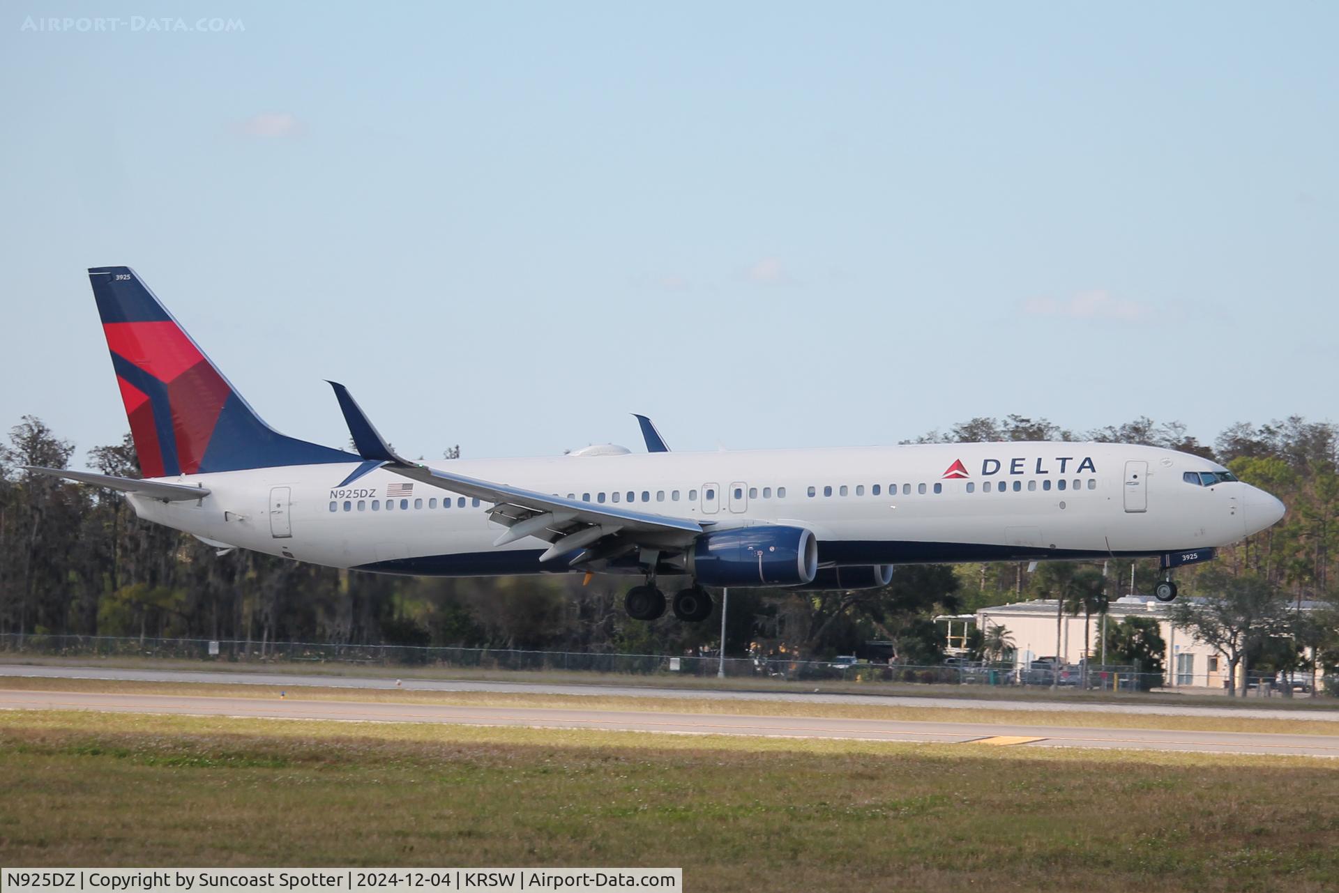 N925DZ, 2019 Boeing 737-932/ER C/N 63535, Delta Flight 1196 arrives on Runway 6 at Southwest Florida International Airport following flight from Hartsfield-Jackson Atlanta International Airport