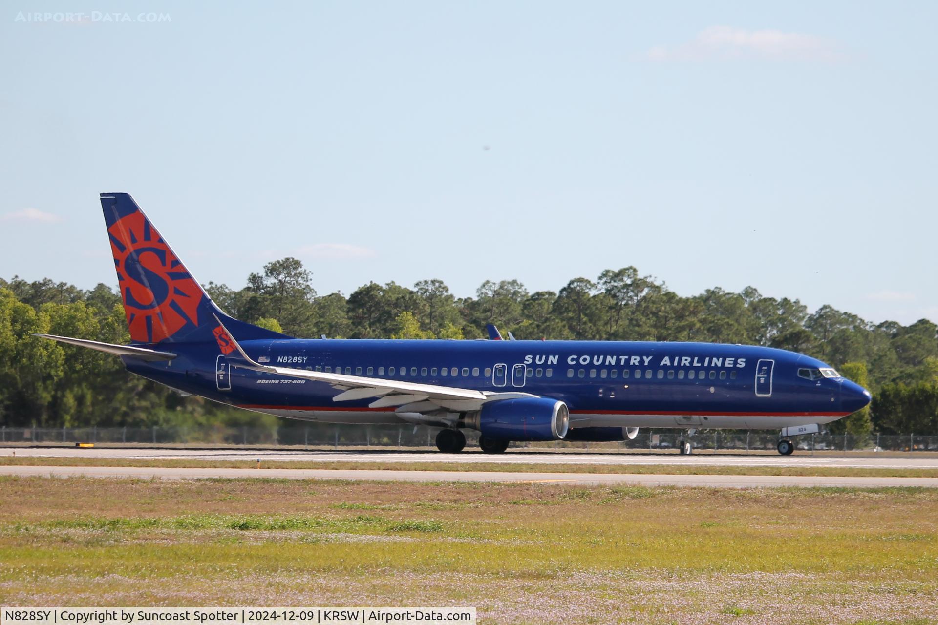 N828SY, 2006 Boeing 737-8F2 C/N 34413, Sun Country Flight 160 departs Runway 24 at Southwest Florida International Airport enroute to Dane County Airport