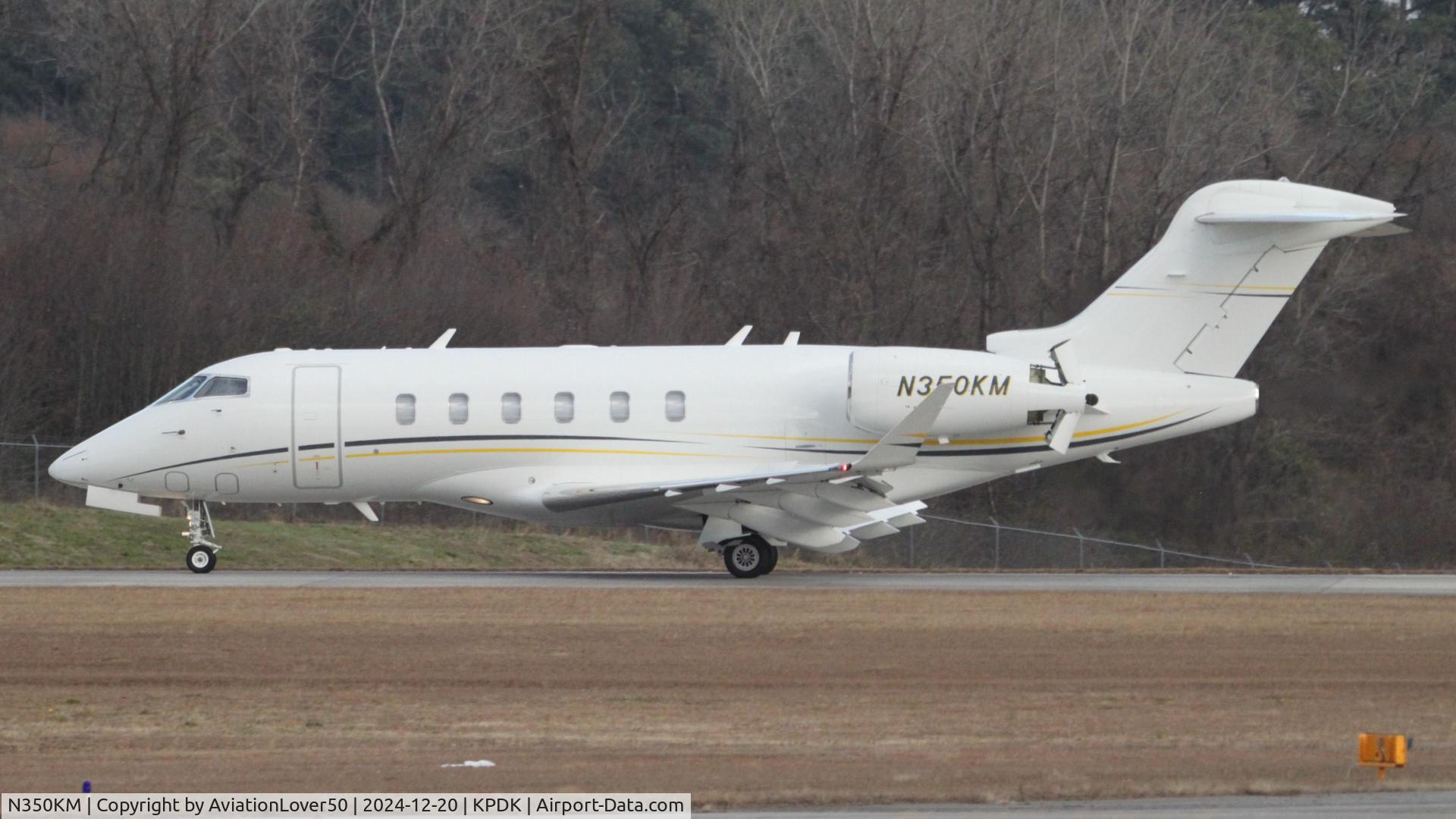 N350KM, 2014 Bombardier Challenger 300 (BD-100-1A10) C/N 20505, Challenger 350
