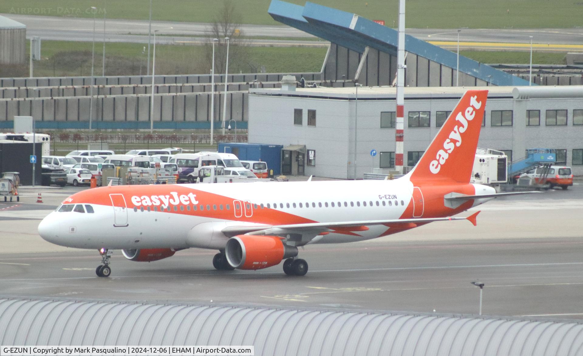 G-EZUN, 2012 Airbus A320-214 C/N 5046, Airbus A320-214