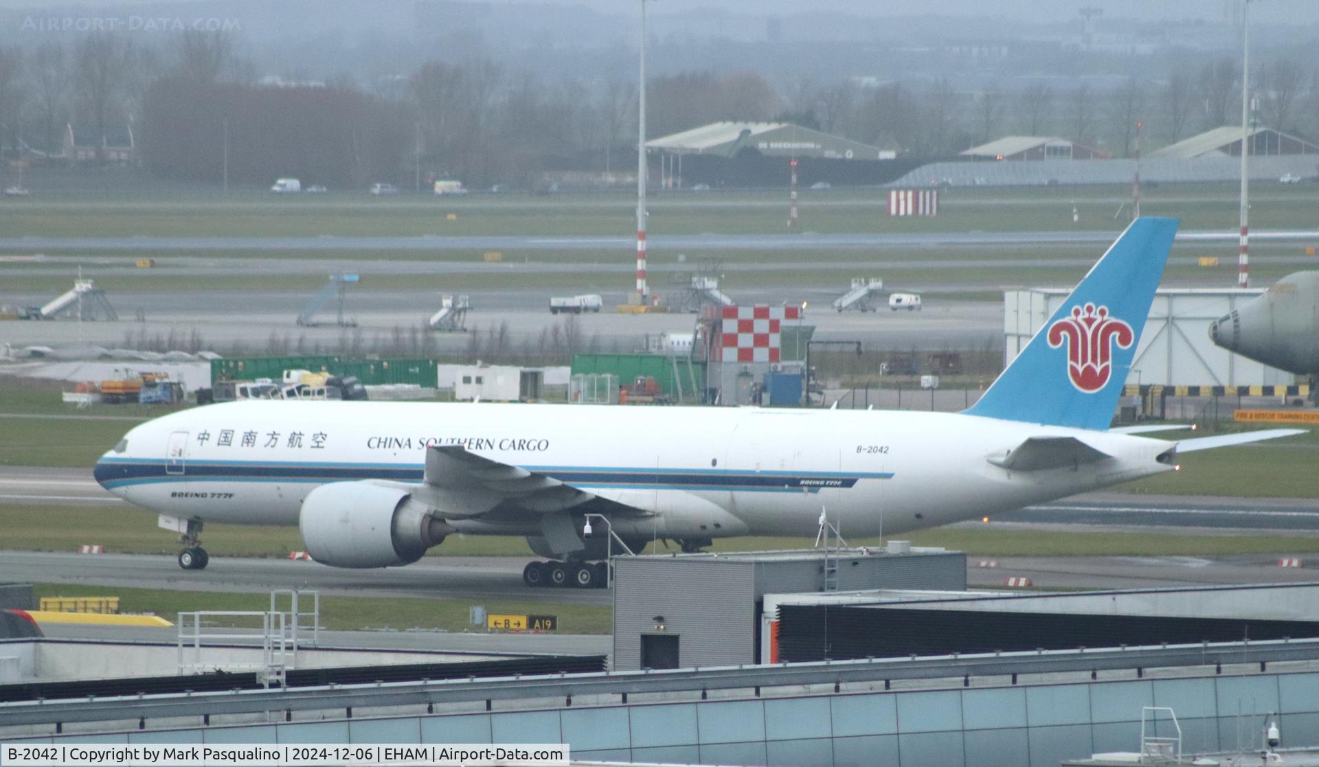 B-2042, 2013 Boeing 777-F1B C/N 41633, Boeing 777-F1B