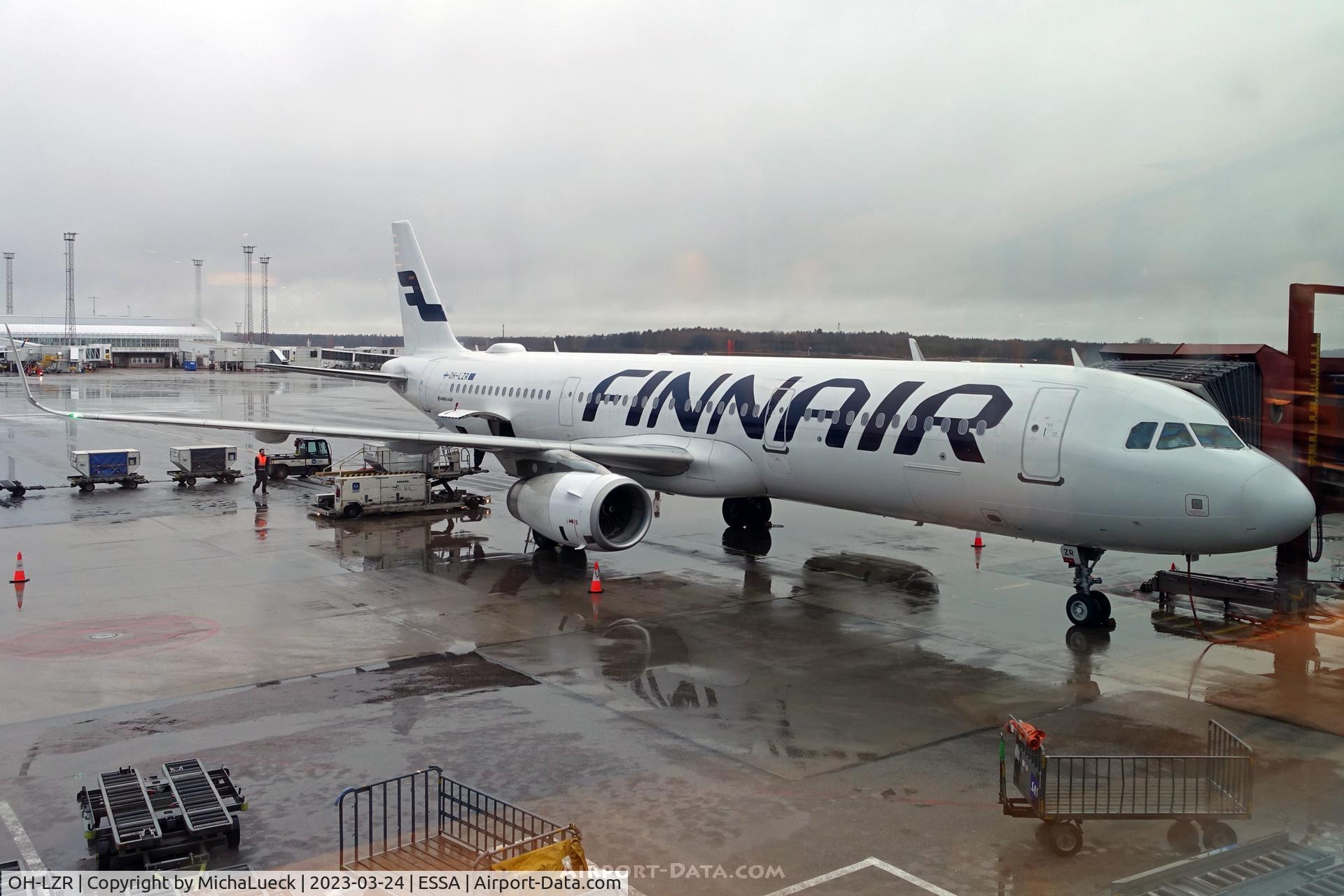 OH-LZR, 2017 Airbus A321-231 C/N 7981, At Arlanda