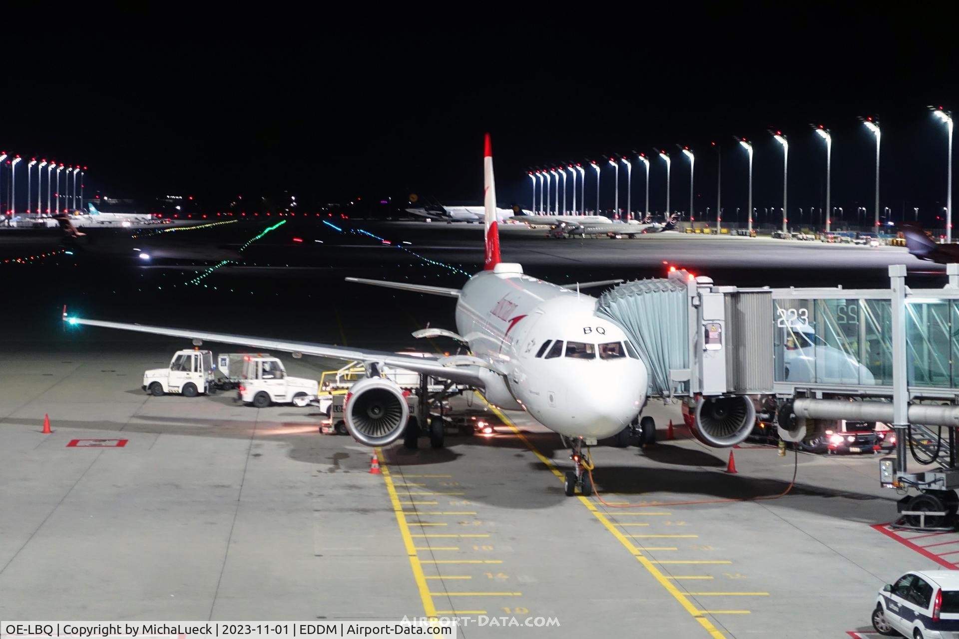 OE-LBQ, 1999 Airbus A320-214 C/N 1137, At Munich