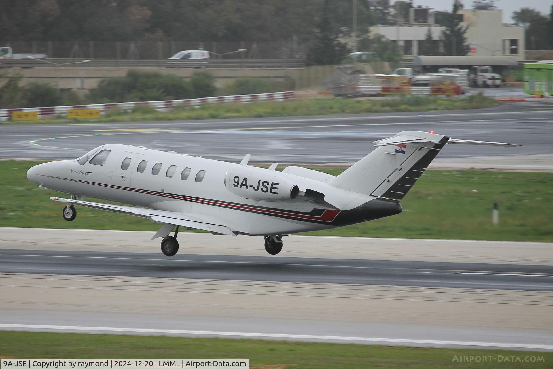 9A-JSE, 2002 Cessna 525A CitationJet CJ2 C/N 525A-0108, Cessna 525A CitationJet CJ2 9A-JSE Junk Sky