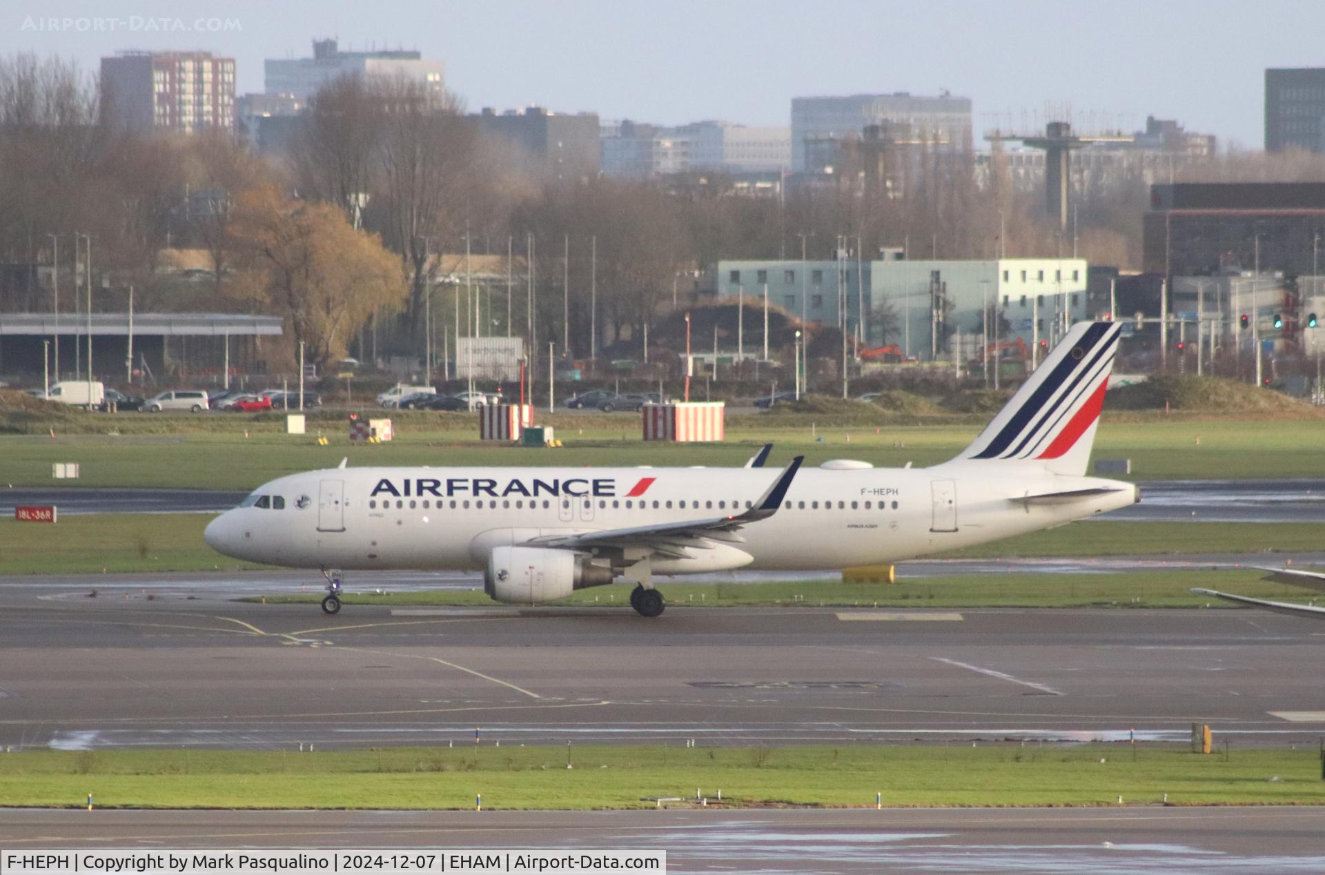 F-HEPH, 2013 Airbus A320-214 C/N 5869, Airbus A320-214