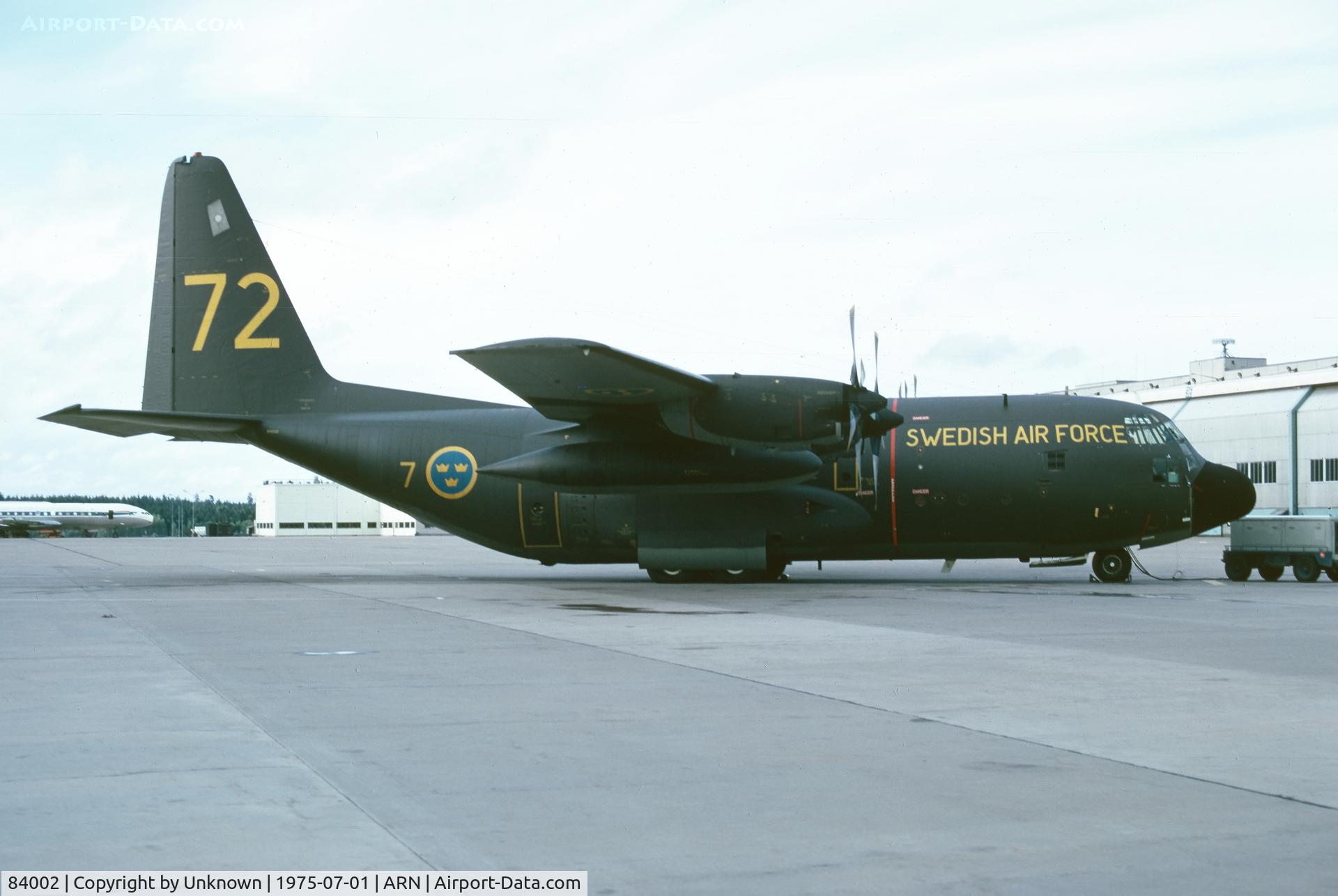84002, 1969 Lockheed C-130H Hercules C/N 382-4332, Arlanda 7.1975.Marked code 72 F.7