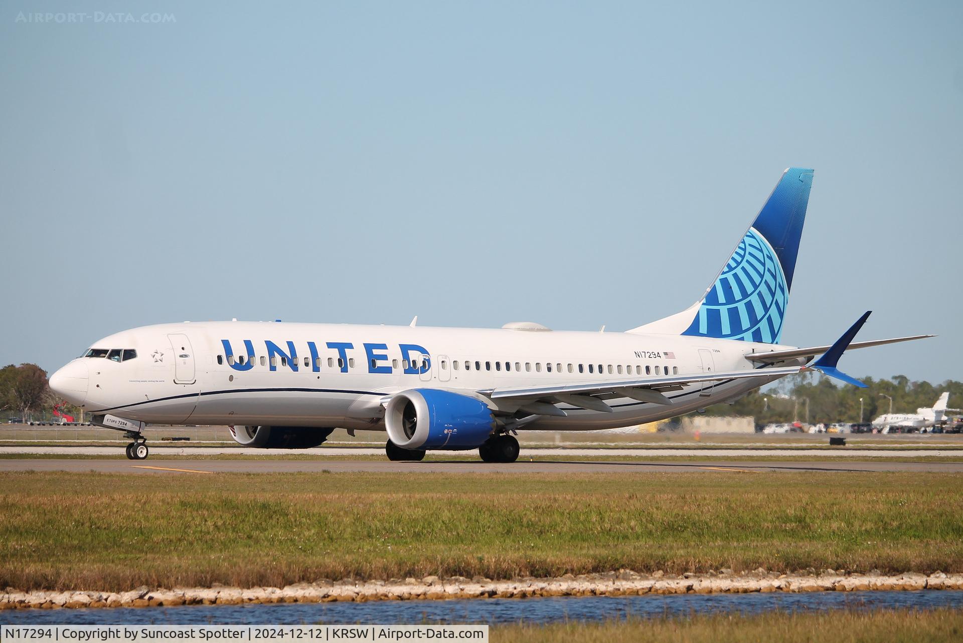N17294, 2023 Boeing 737 MAX 8 C/N 67551, United Flight 528 taxis at Southwest Florida International Airport prior to flight to Cleveland Hopkins International Airport