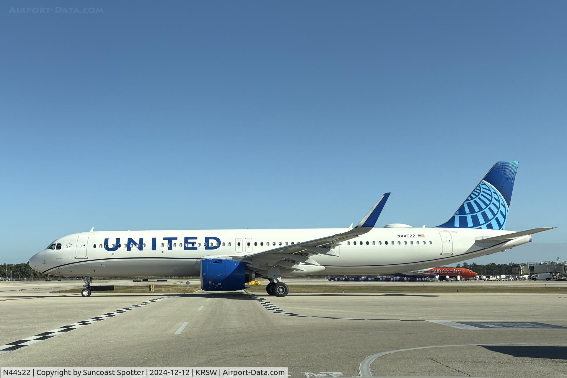 N44522, 2024 Airbus A321-271NX C/N 12204, United  Flight 1967 taxis at Southwest Florida International Airport prior to flight to Chicago-O’Hare International Airport