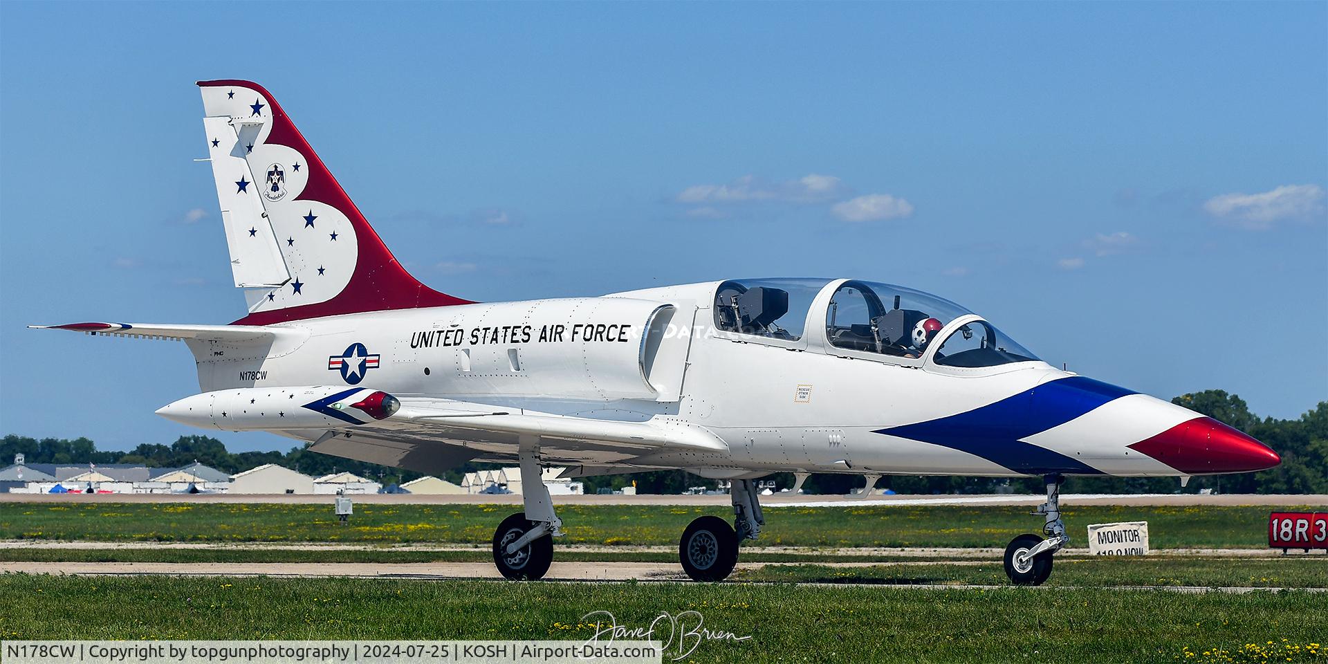 N178CW, 1984 Aero L-39 Albatros C/N 432848, Thunderbird Painted L-39