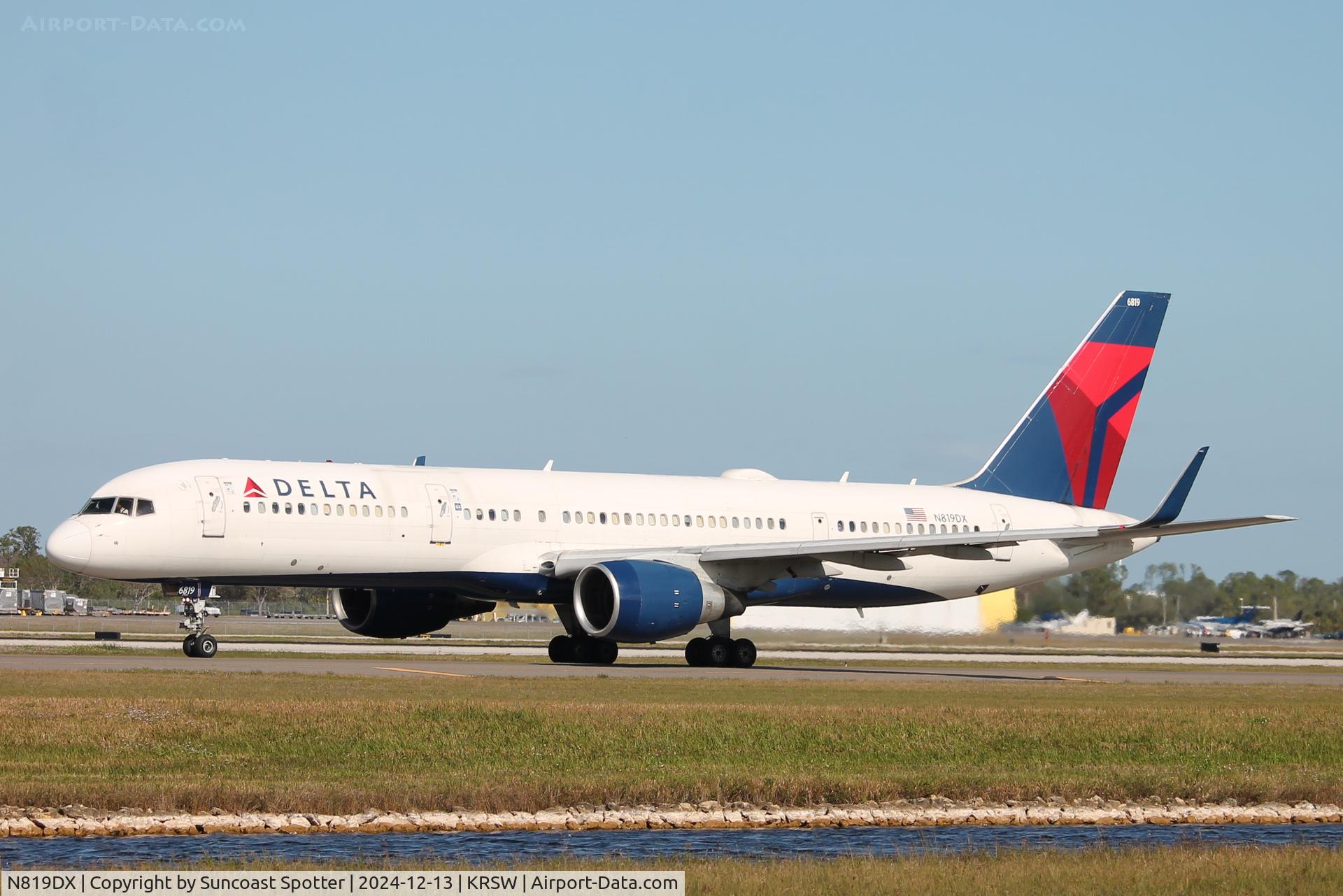 N819DX, 2004 Boeing 757-26D C/N 33959, Delta Flight 1089 taxis at Southwest Florida International Airport prior to flight to Hartsfield-Jackson Atlanta International Airport