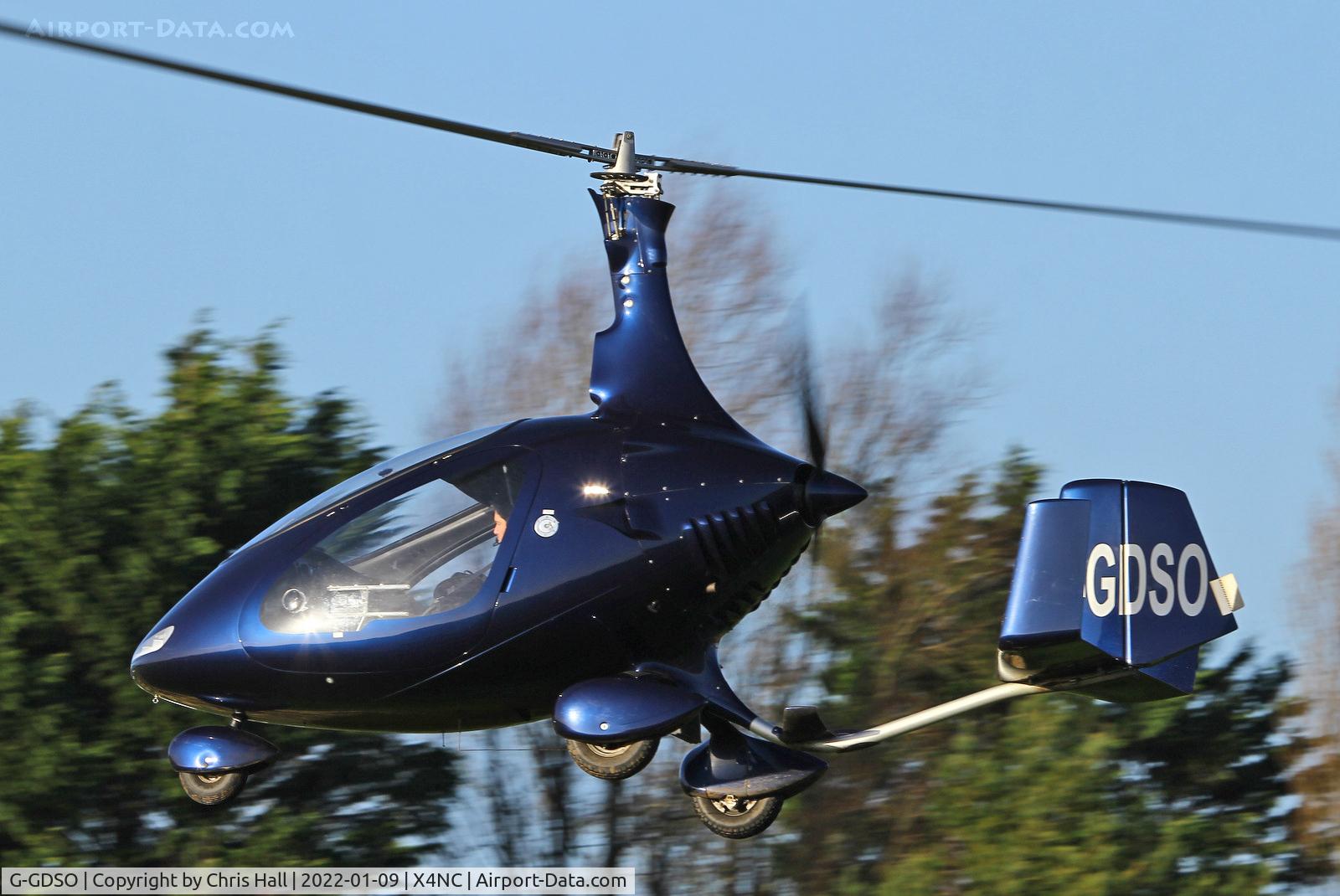G-GDSO, 2017 Rotorsport UK Cavalon C/N RSUK/CVLN/024, North Coates Brass Monkey fly in