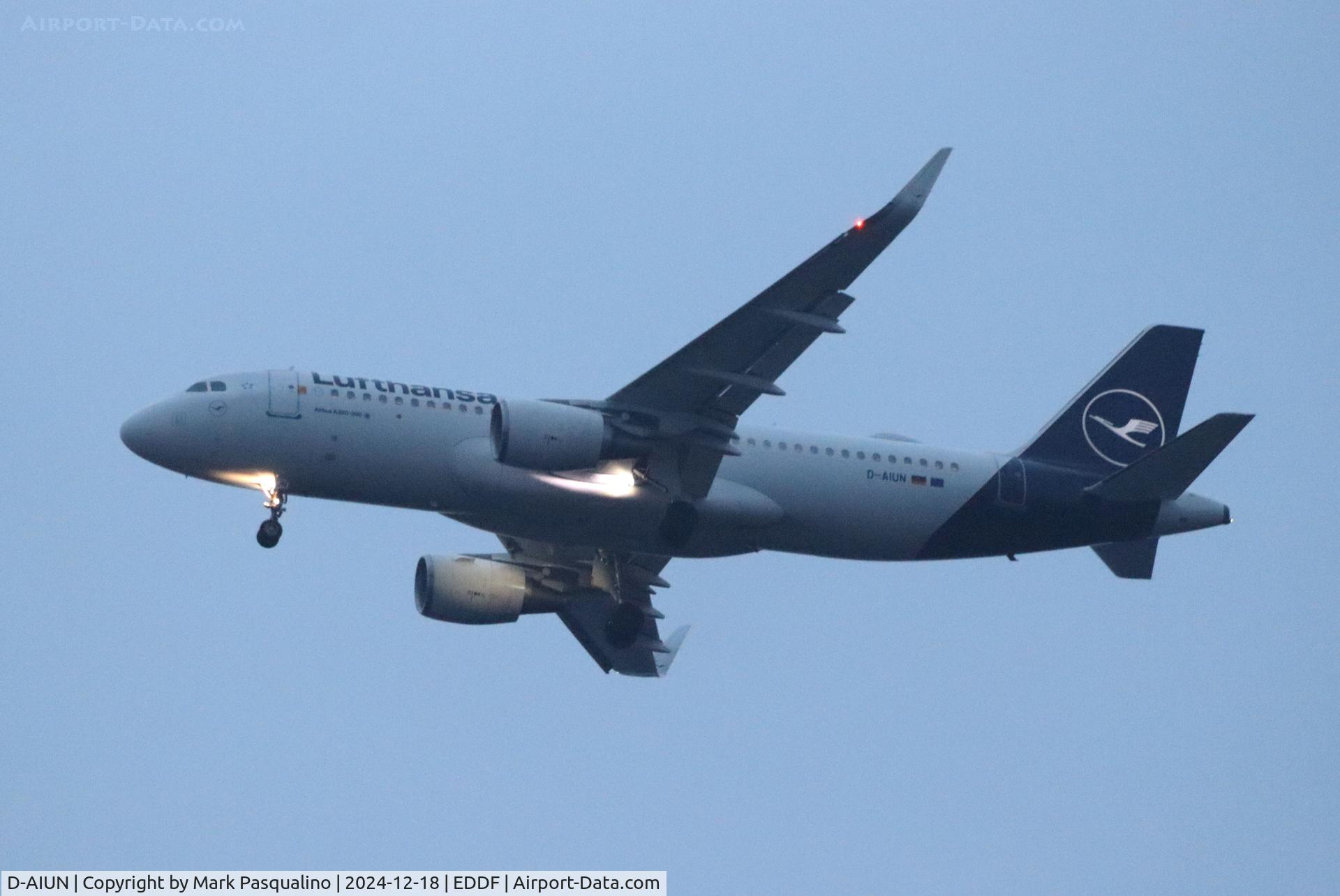 D-AIUN, 2015 Airbus A320-214 C/N 6549, Airbus A320-214