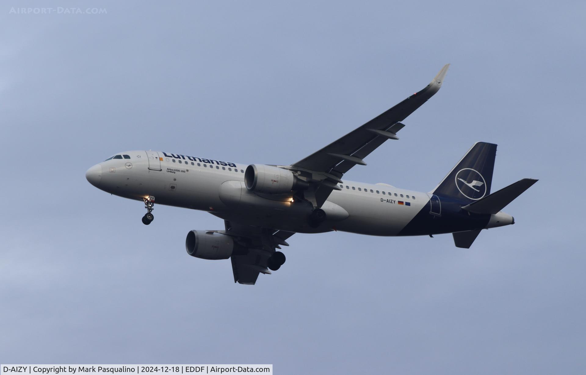 D-AIZY, 2013 Airbus A320-214 C/N 5769, Airbus A320-214