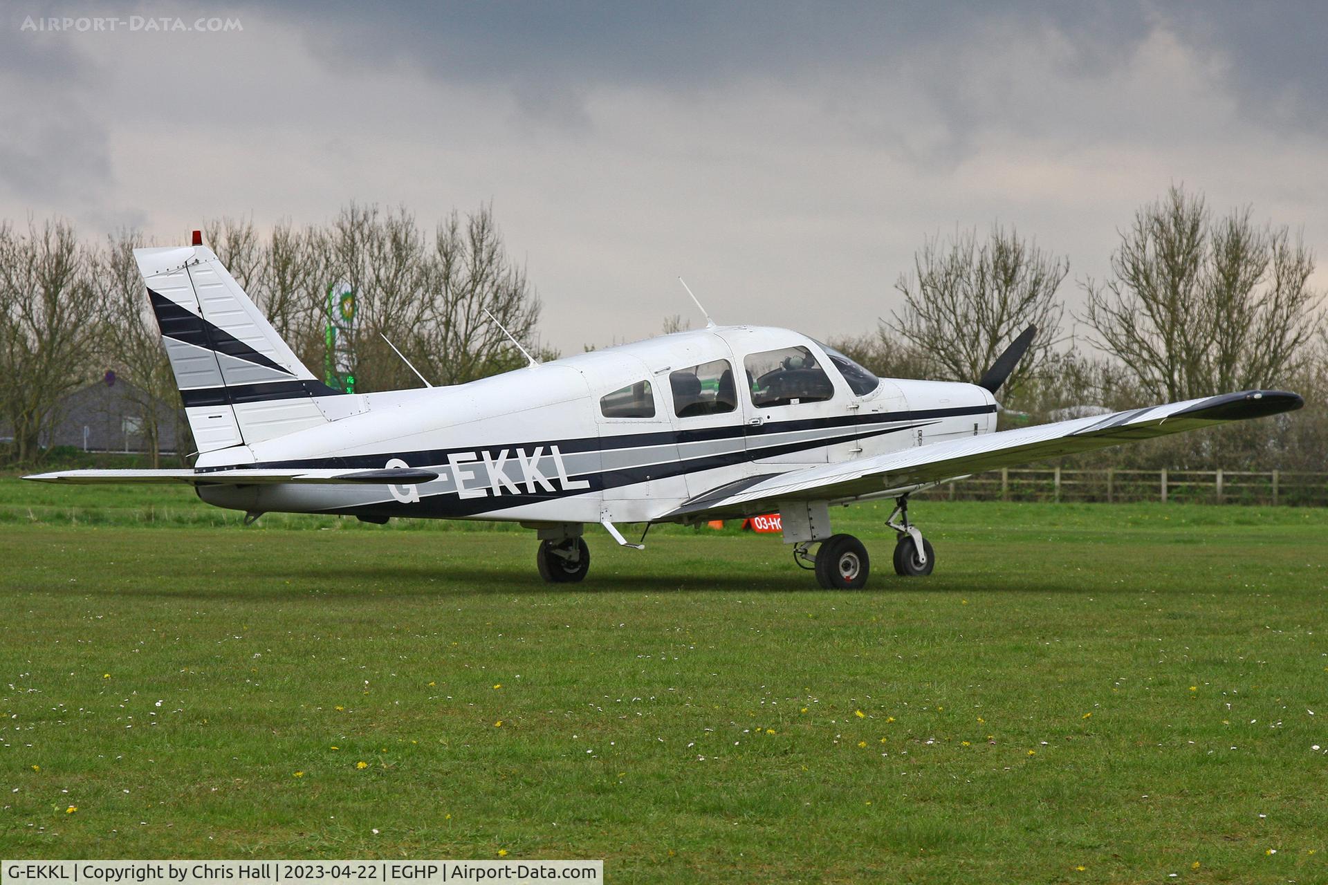 G-EKKL, 1984 Piper PA-28-161 Warrior II C/N 28-8416087, Popham