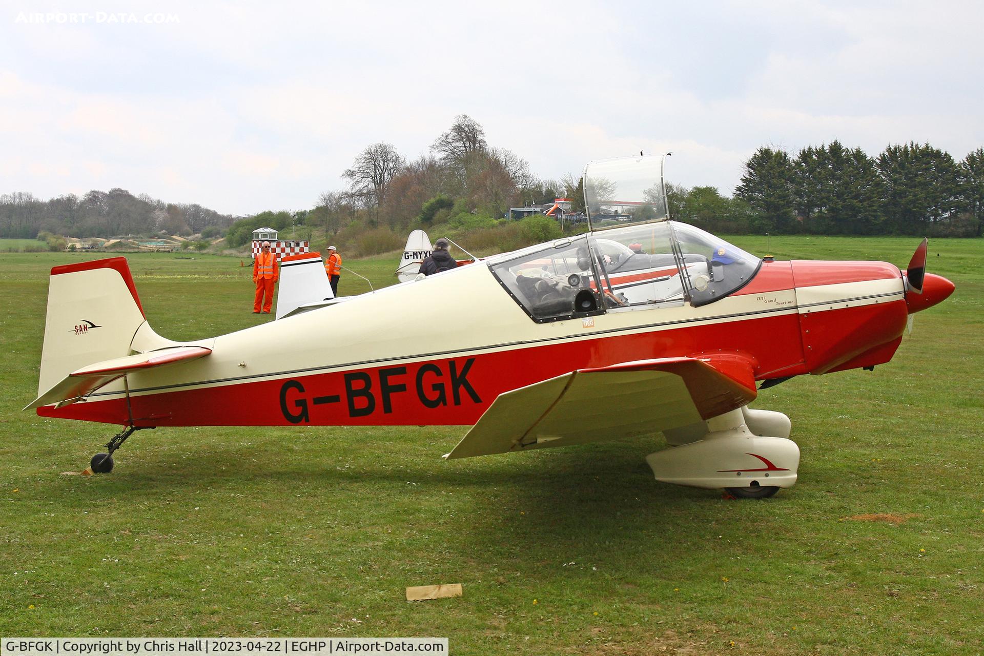 G-BFGK, 1957 SAN Jodel D-117 Grand Tourisme C/N 644, Popham