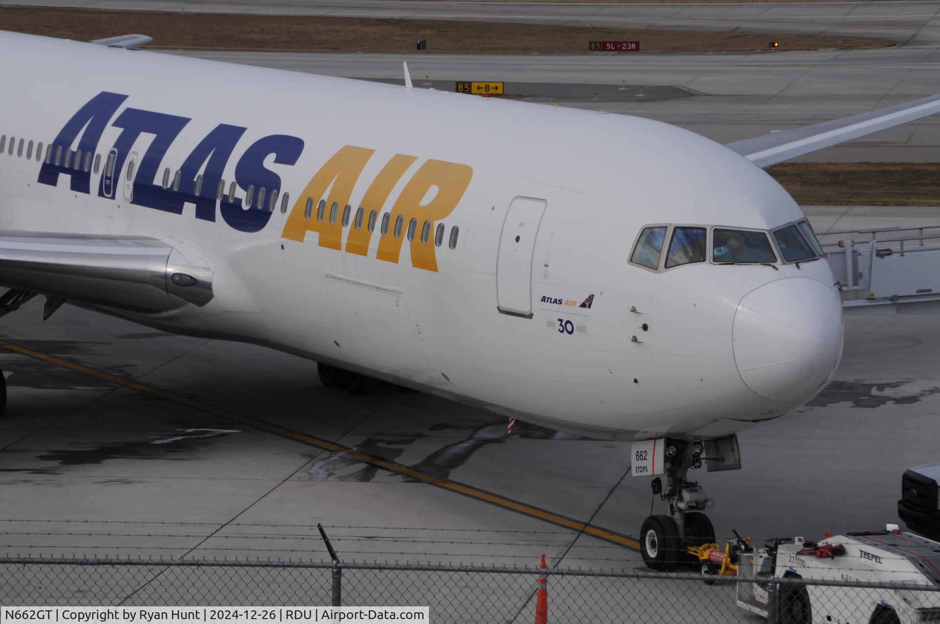 N662GT, 1995 Boeing 767-31A C/N 27619, 30 years sticker.