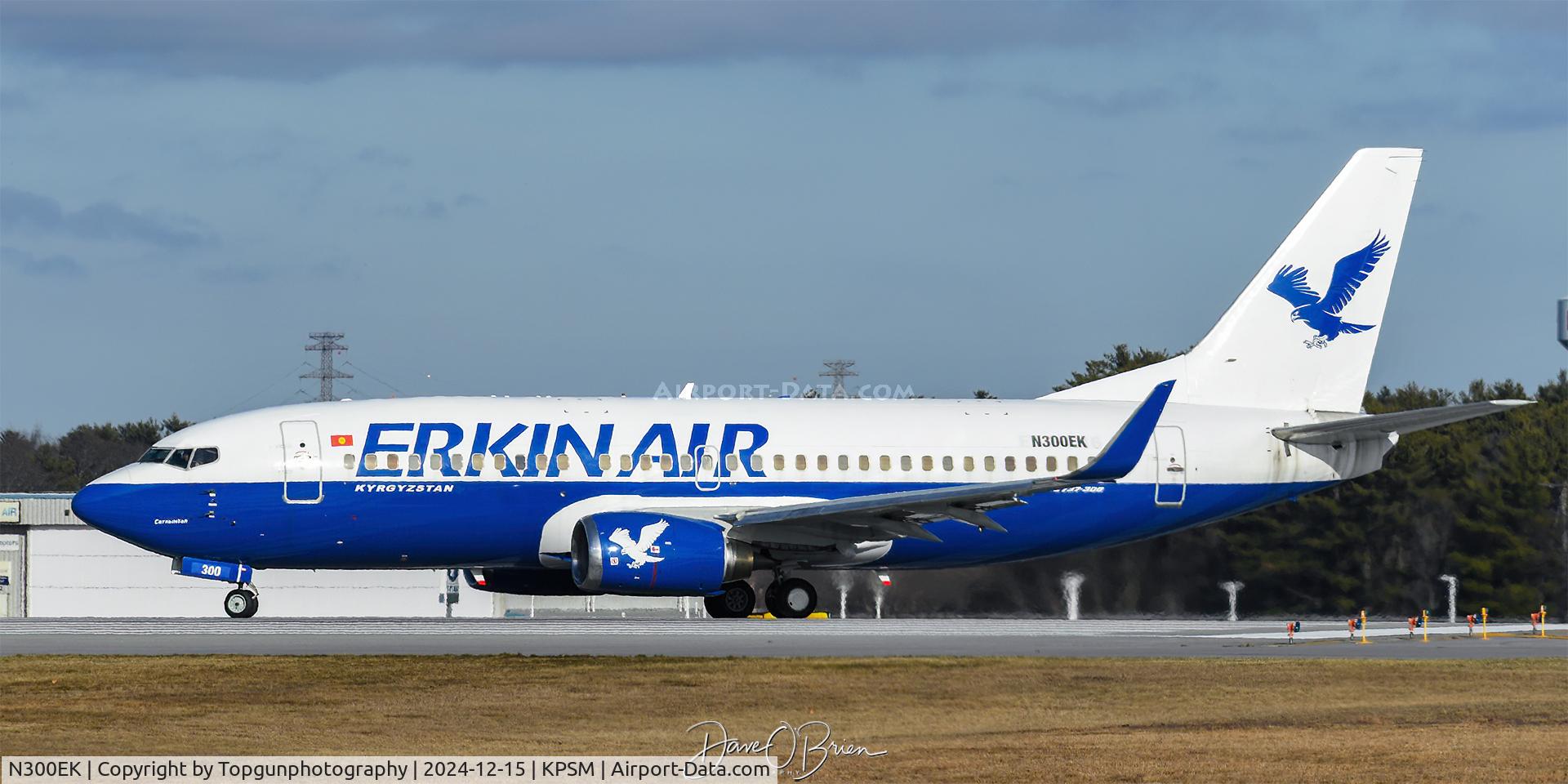 N300EK, 1997 Boeing 737-3H4 C/N 27716, Erkin Air departing