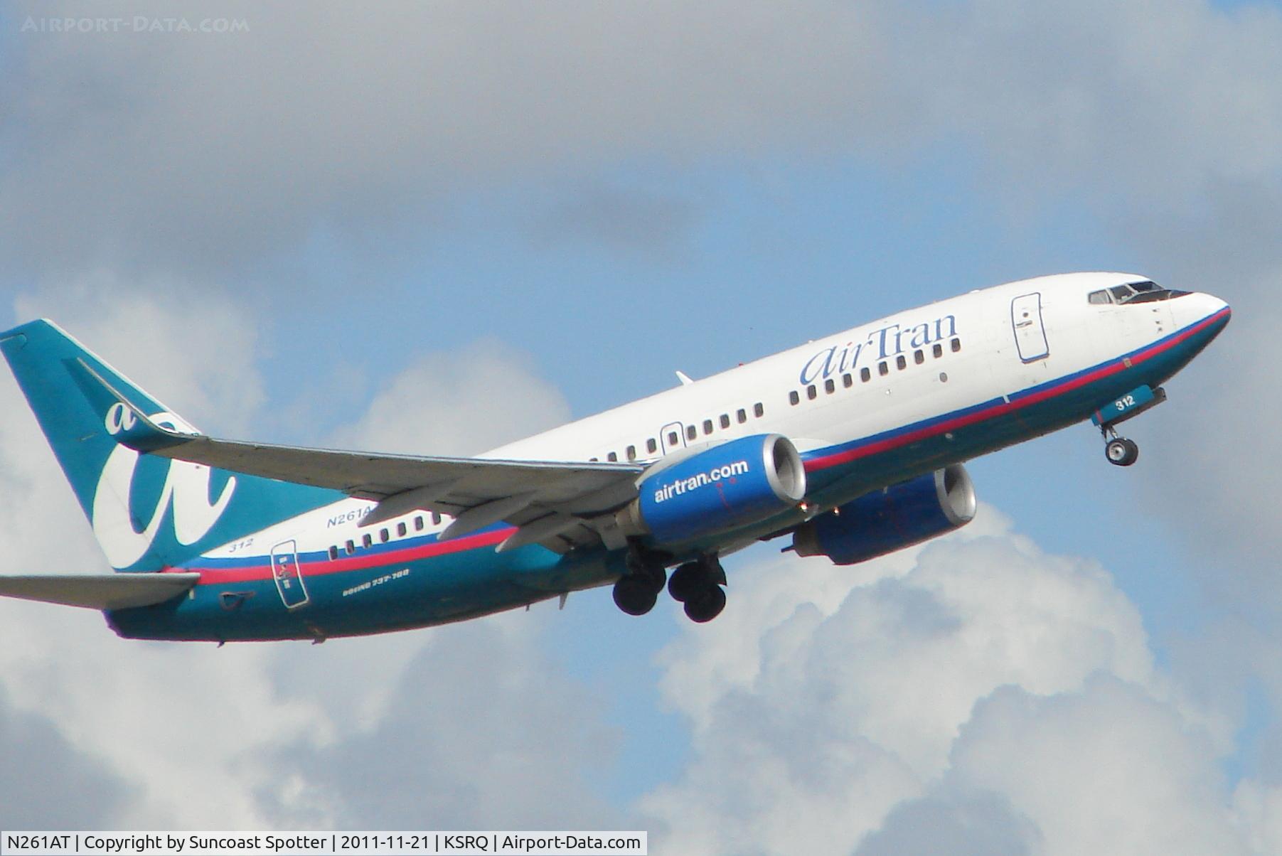 N261AT, 2005 Boeing 737-76N C/N 32660, AirTran Boeing 737-700 departing Runway 14 at Sarasota Bradenton International Airport