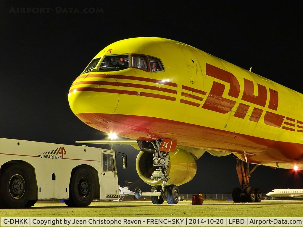 G-DHKK, 2001 Boeing 757-28A C/N 32449, DHL parking Fox
