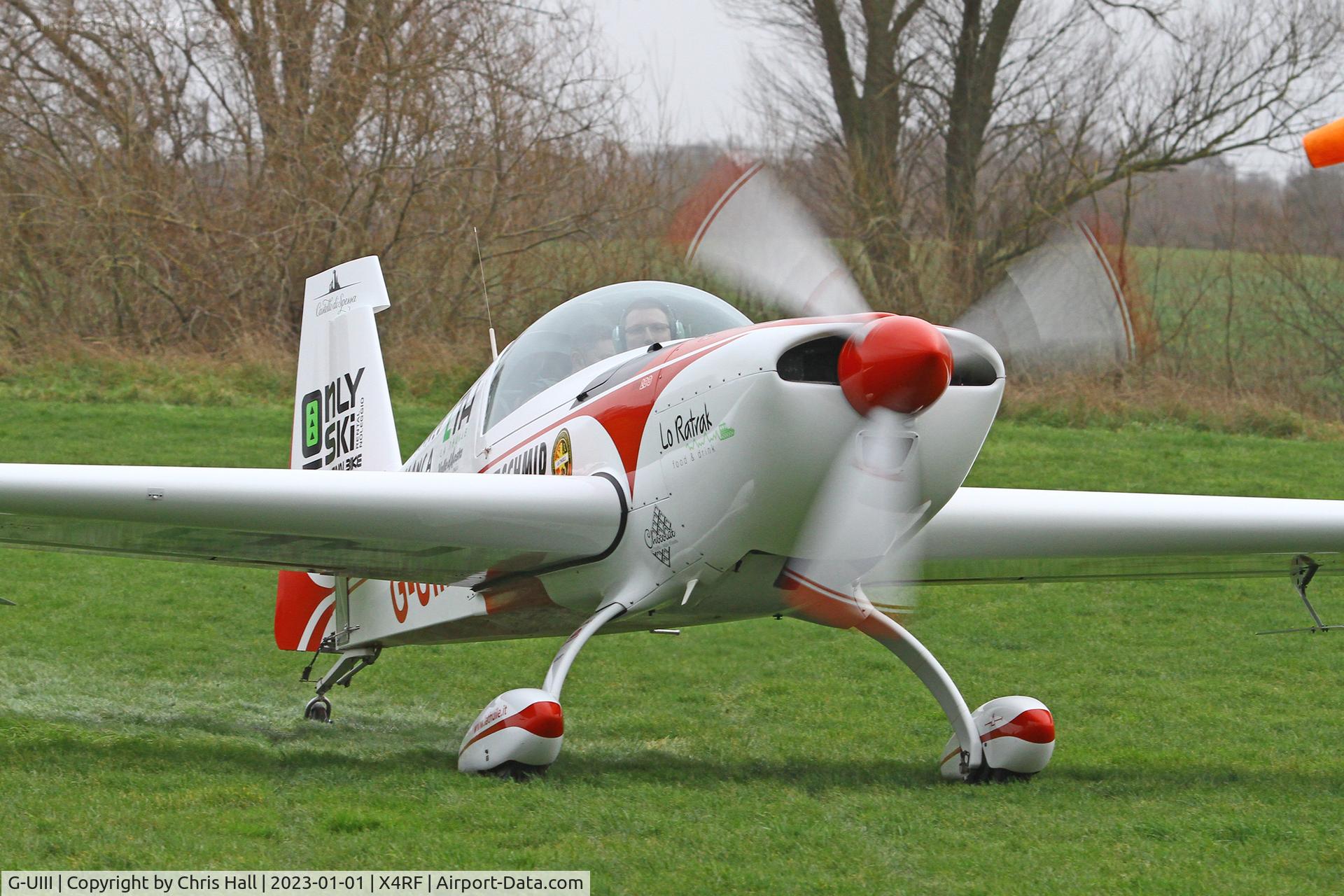 G-UIII, 2009 Extra EA-300/200 C/N 1042, Rectory Farm New Years Day fly in