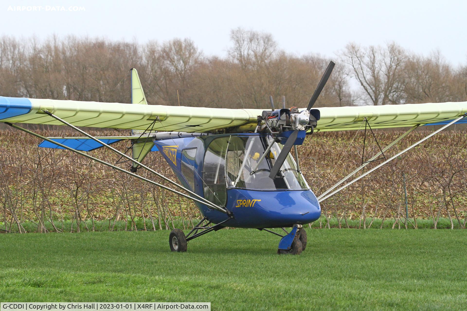 G-CDDI, 2004 Thruster T600N 450 C/N 1040-T600N-109, Rectory Farm New Years Day fly in