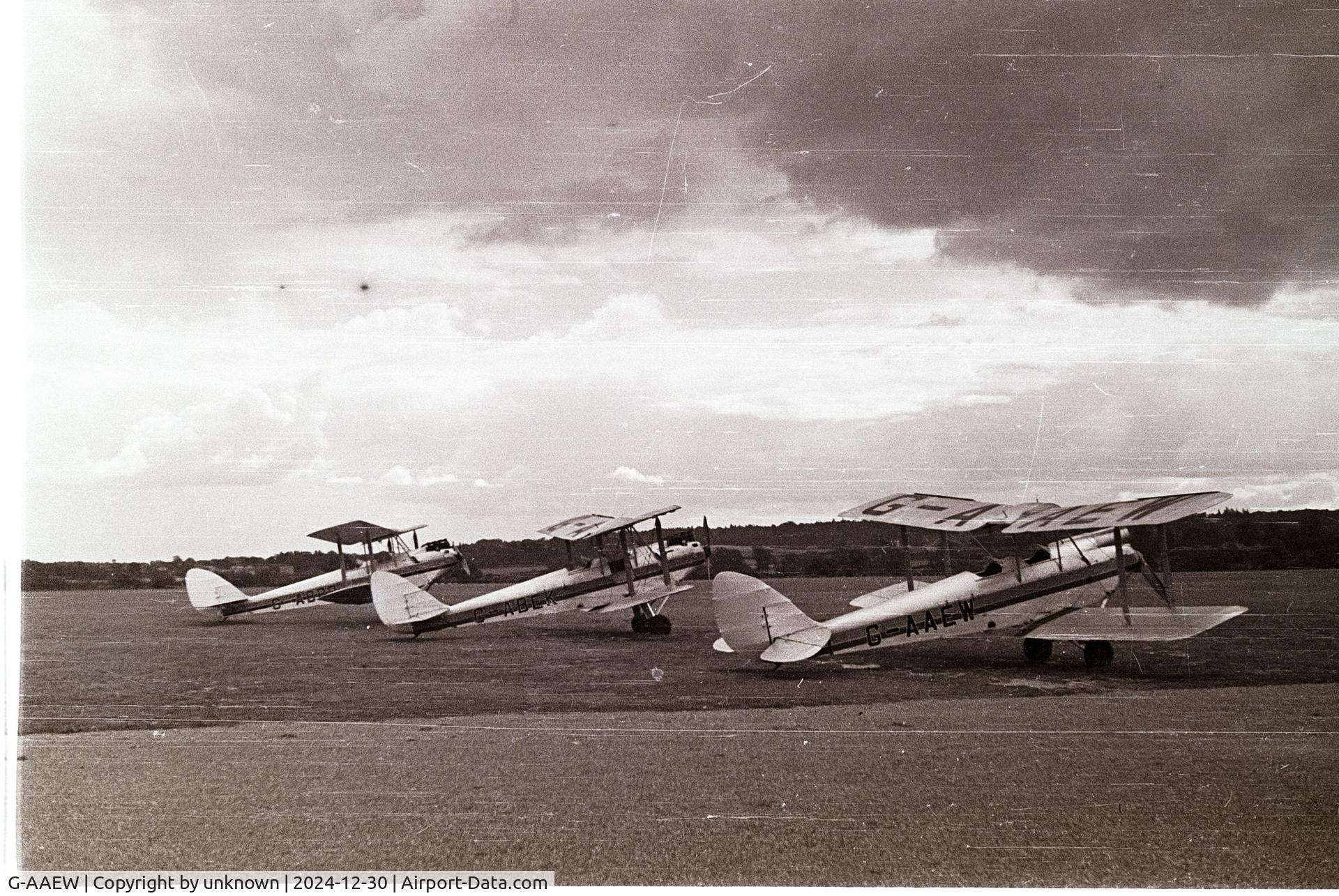 G-AAEW, De Havilland DH60G GIPSY MOTH C/N 1043, Film can is marked 