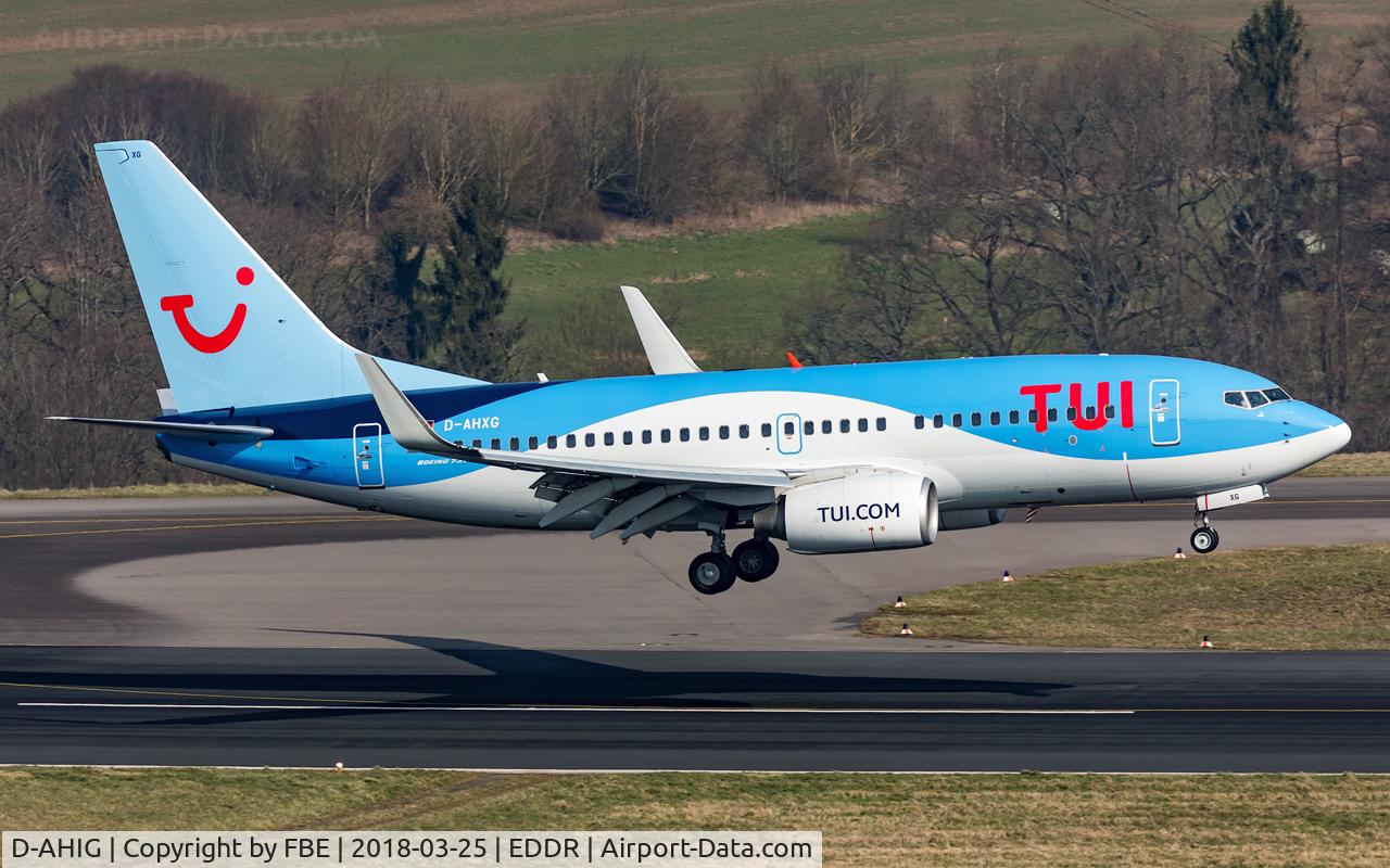 D-AHIG, 1987 Boeing 737-33A C/N 23827, moments prior touchdown