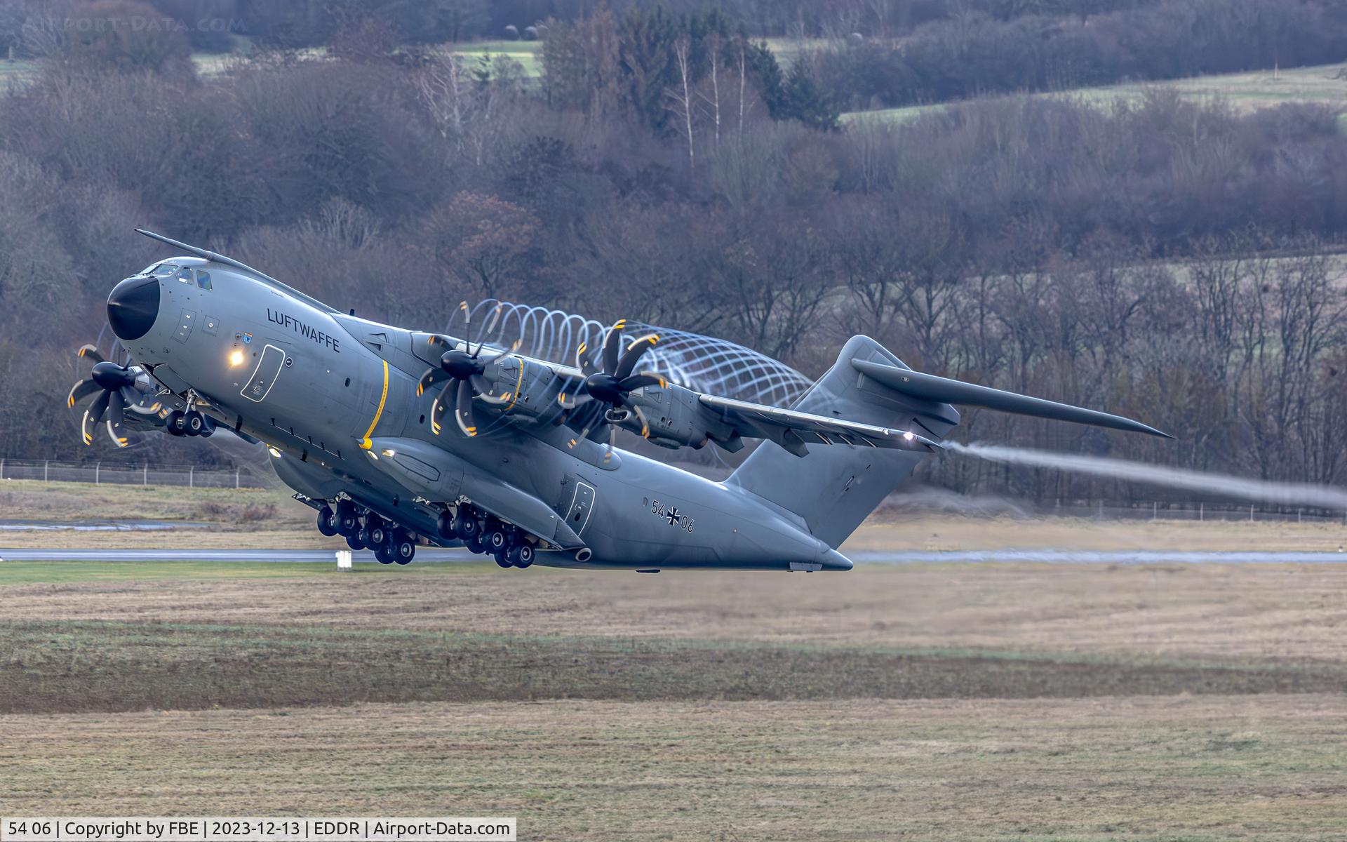 54 06, 2016 Airbus A400M-180 Atlas C/N 041, departure from Flughafen Saarbrücken via RW27