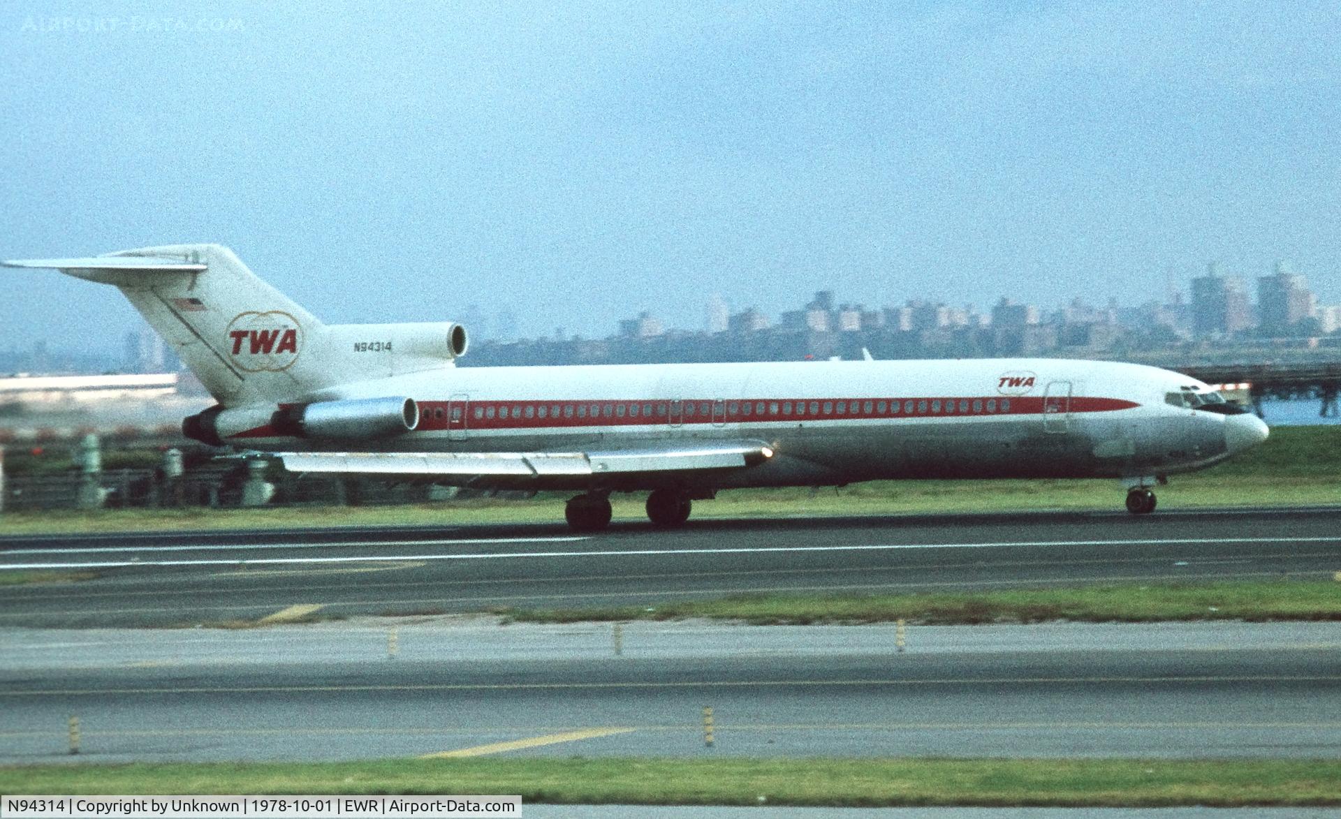 N94314, Boeing 727-231 C/N 20047, Newark Liberty 10.1978