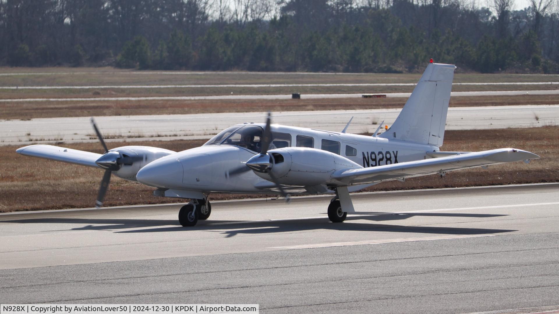 N928X, 1975 Piper PA-34-200T C/N 34-7570066, PA-34-200T