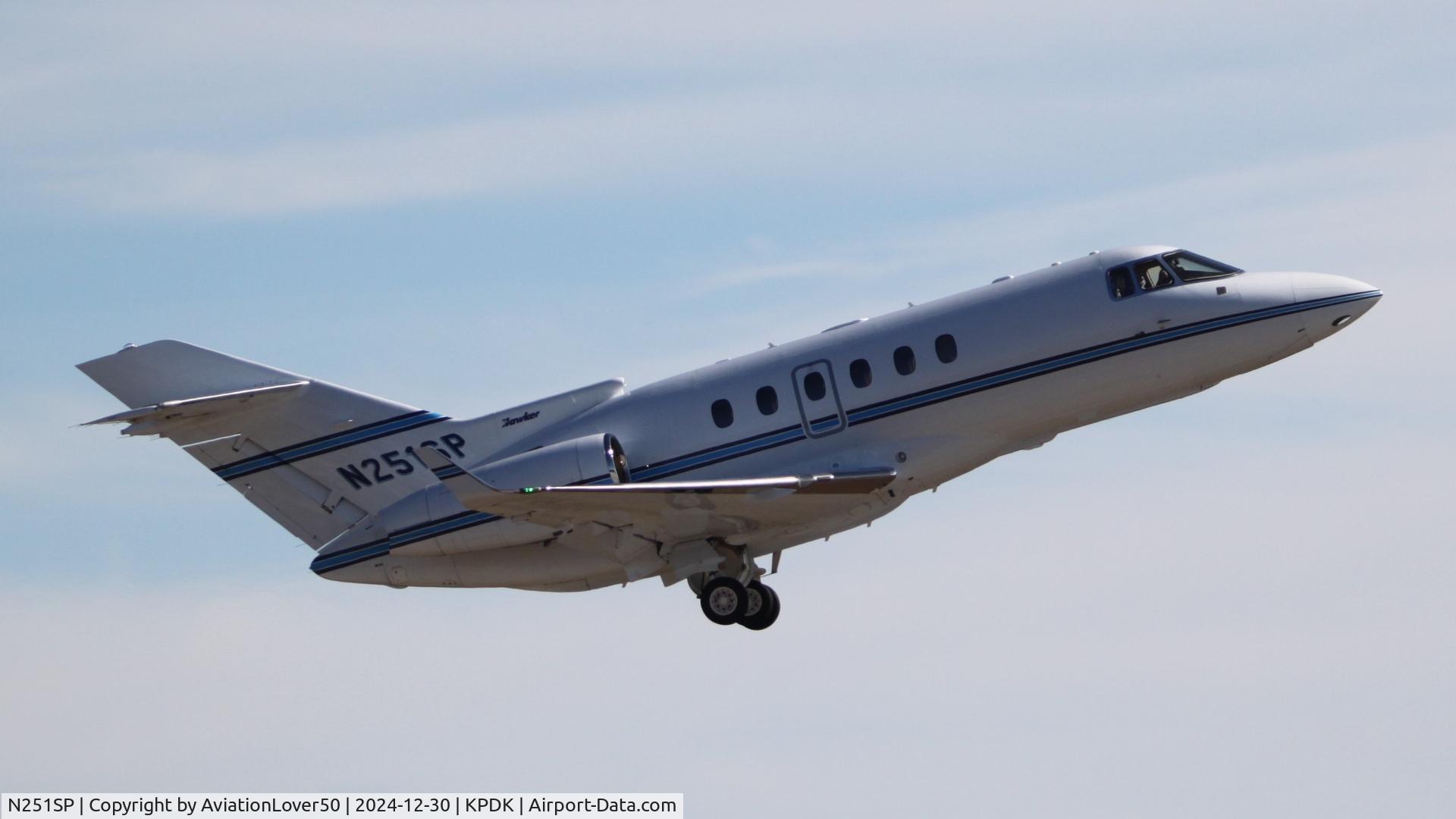 N251SP, Hawker 900XP C/N HA-0203, 900XP