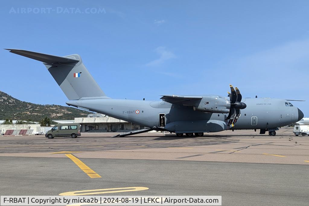 F-RBAT, Airbus A400M Atlas C/N 075, Parked
