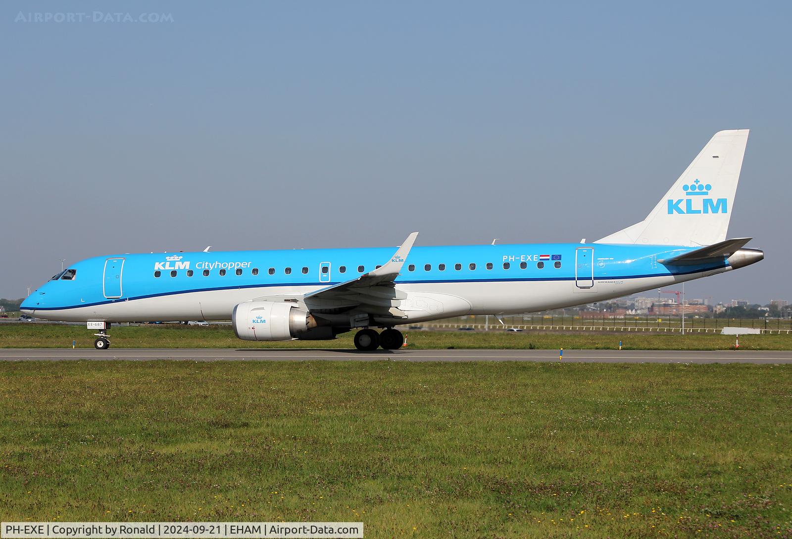 PH-EXE, 2015 Embraer 190STD (ERJ-190-100) C/N 19000687, at eham