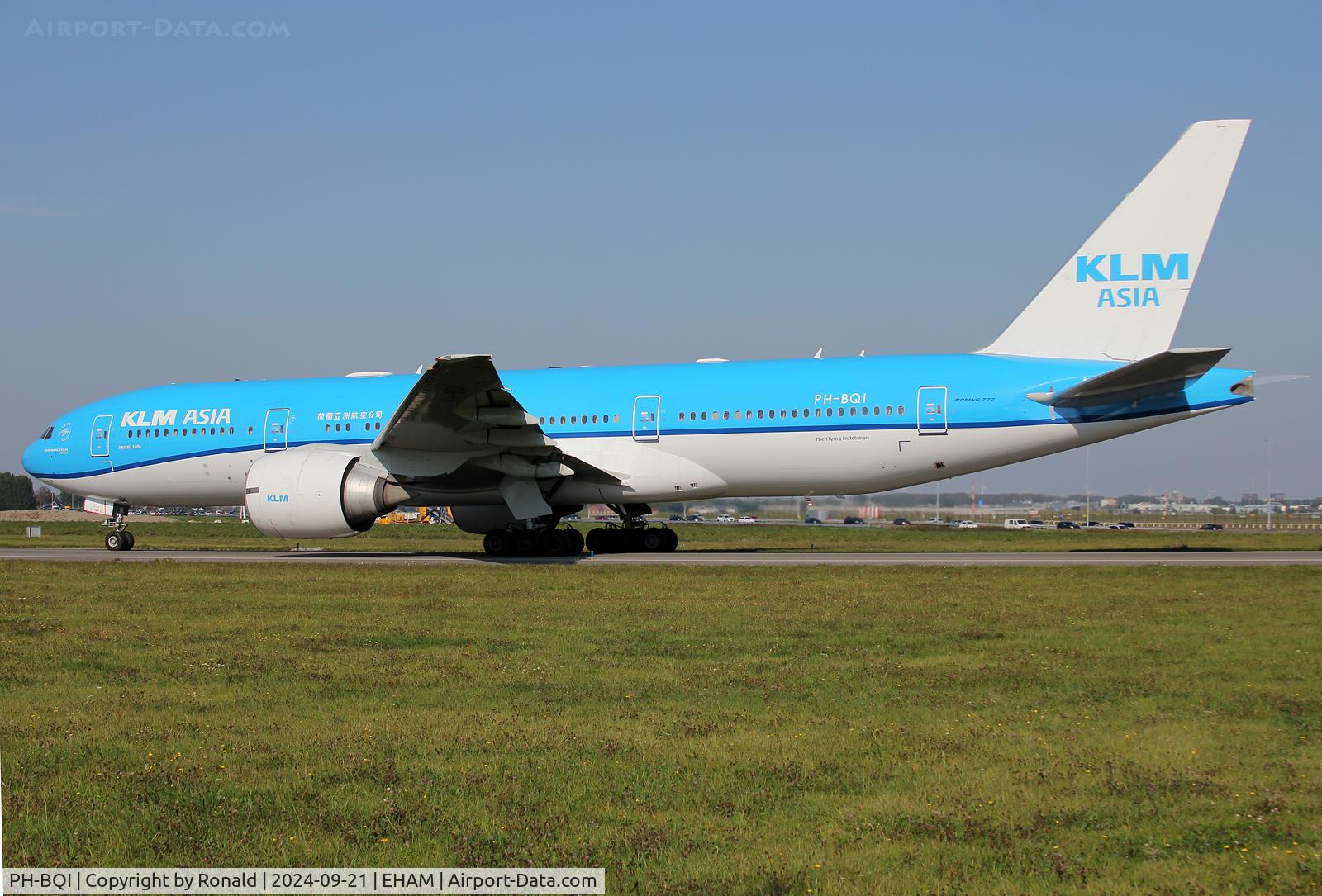 PH-BQI, 2004 Boeing 777-206/ER C/N 33714, at eham