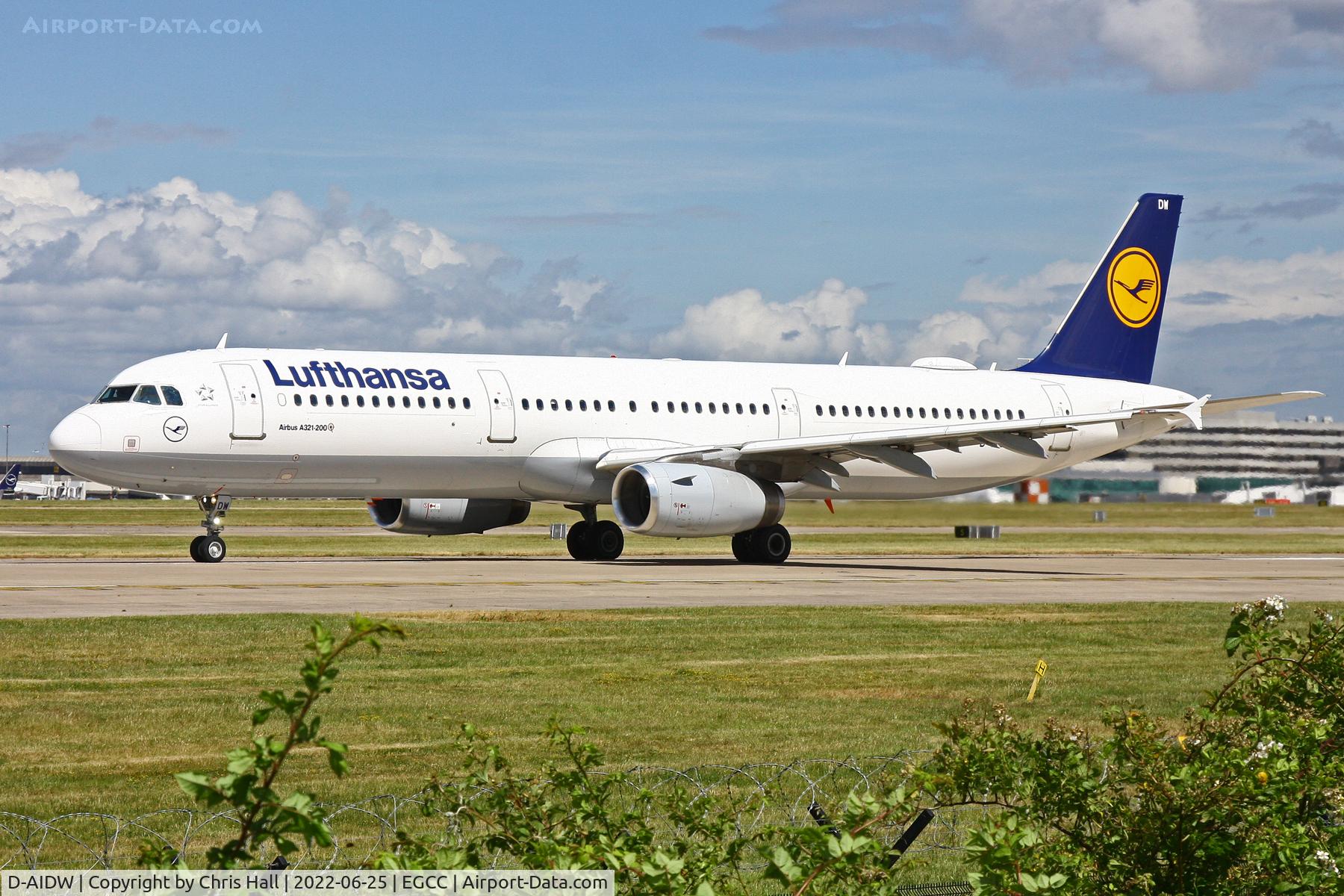 D-AIDW, 2014 Airbus A321-231 C/N 6415, Manchester