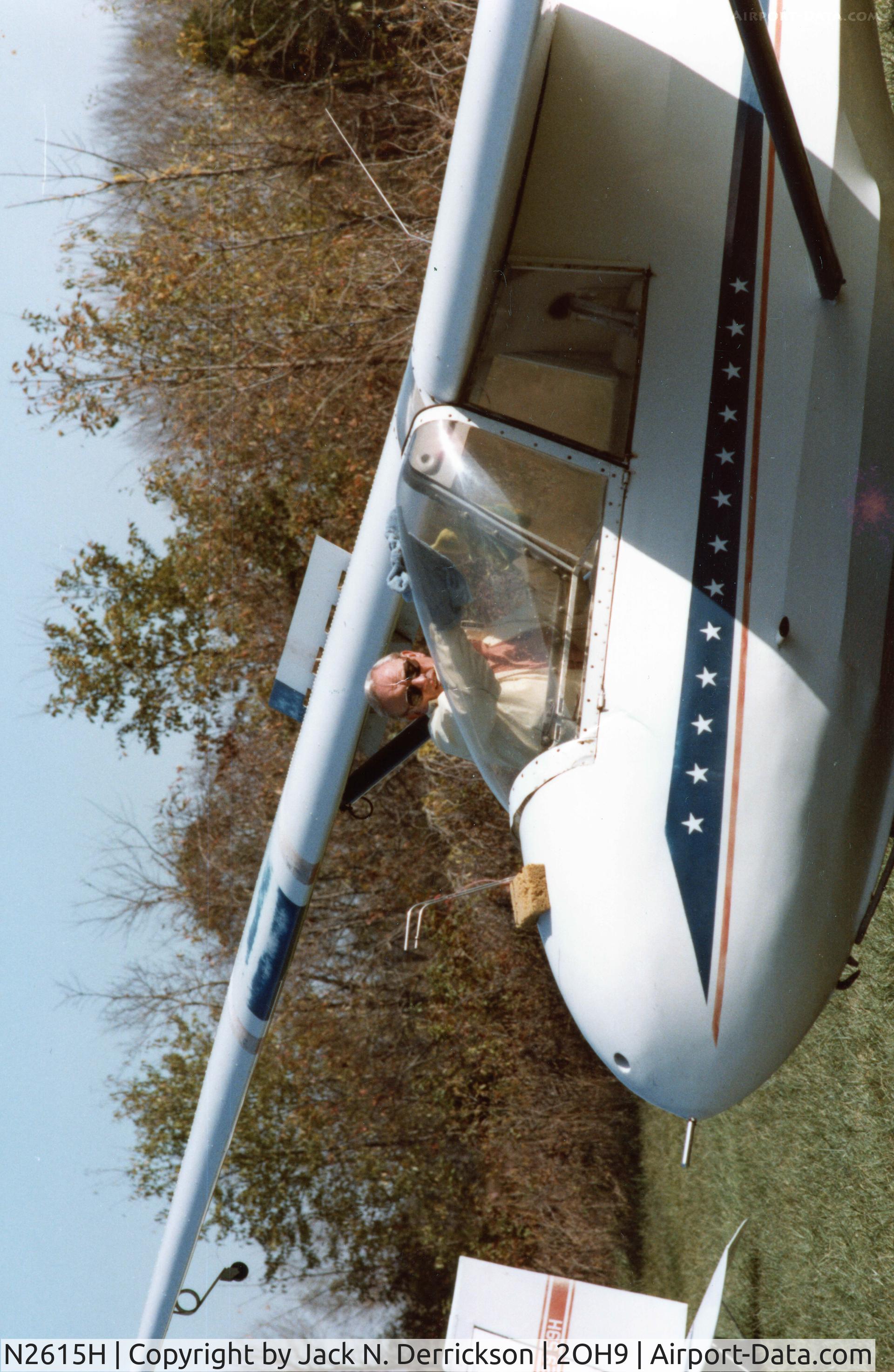 N2615H, 1976 Schweizer SGS 2-33A C/N 435, Mid-1980's CCSC