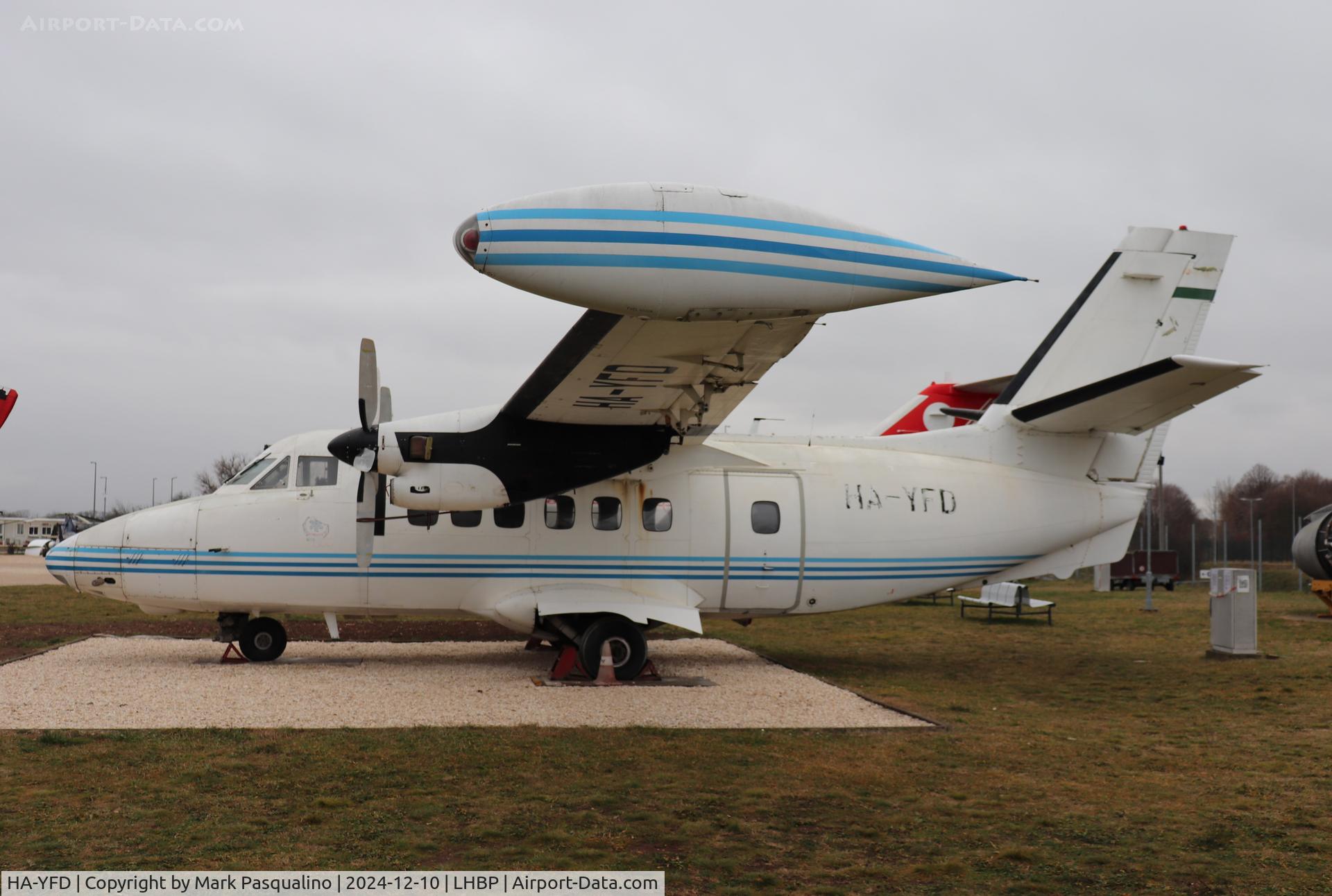 HA-YFD, 1989 Let L-410UVP-E17 Turbolet C/N 892324, Let L-410UVP-E17 Turbolet